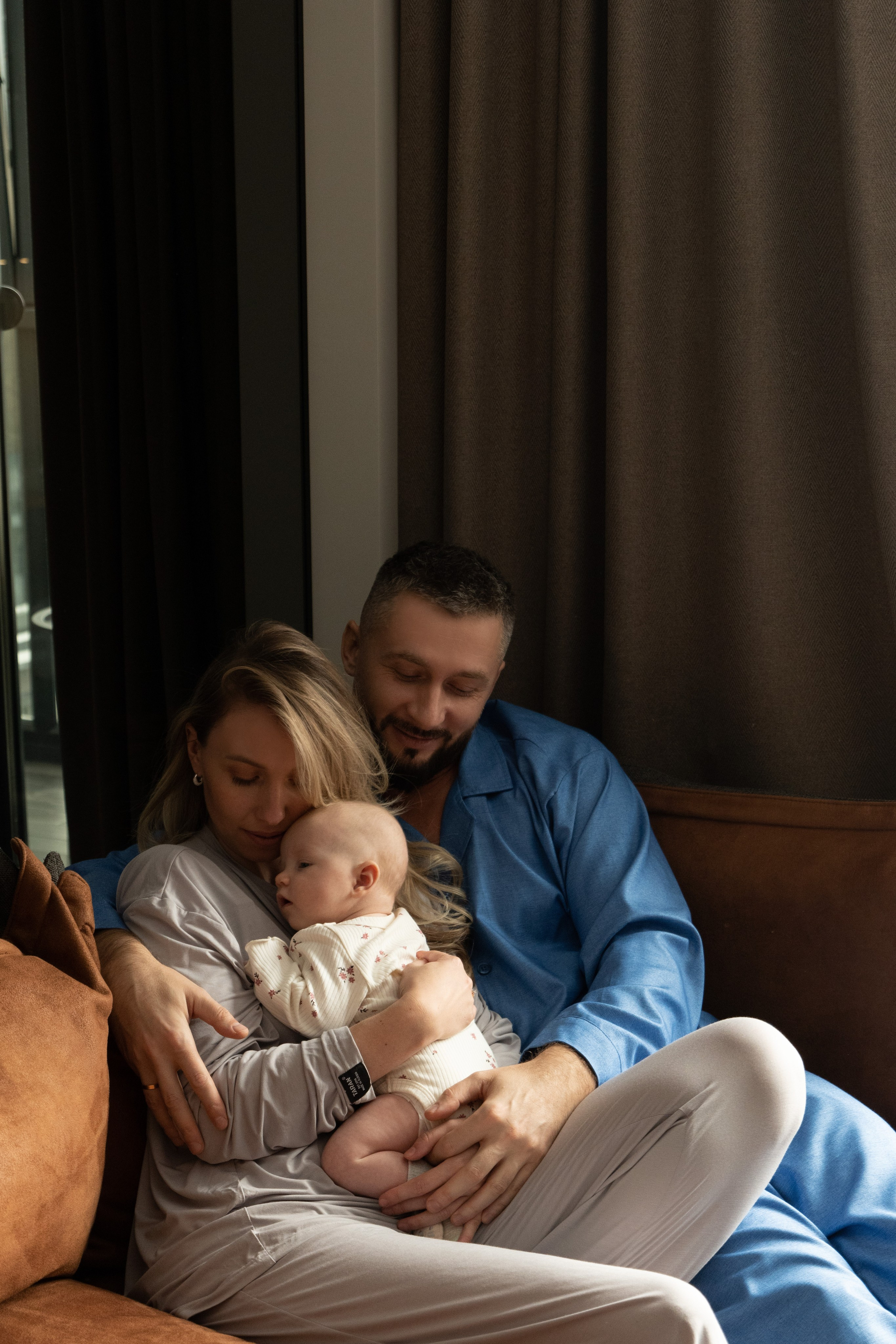 Семейная фотосессия (Ае 2 месяца). Фотограф видеограф Ольга Василевская