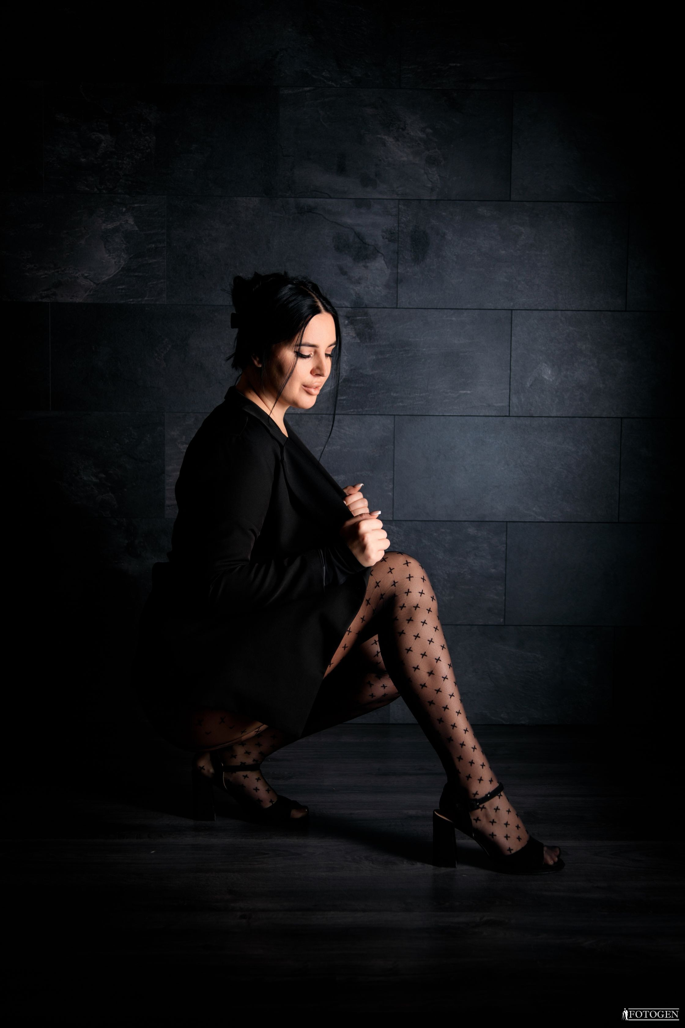 Современная элегантность: Стильные фотосессии в Fotogen. Интерьерная фотостудия FOTOGEN г. Краснодар