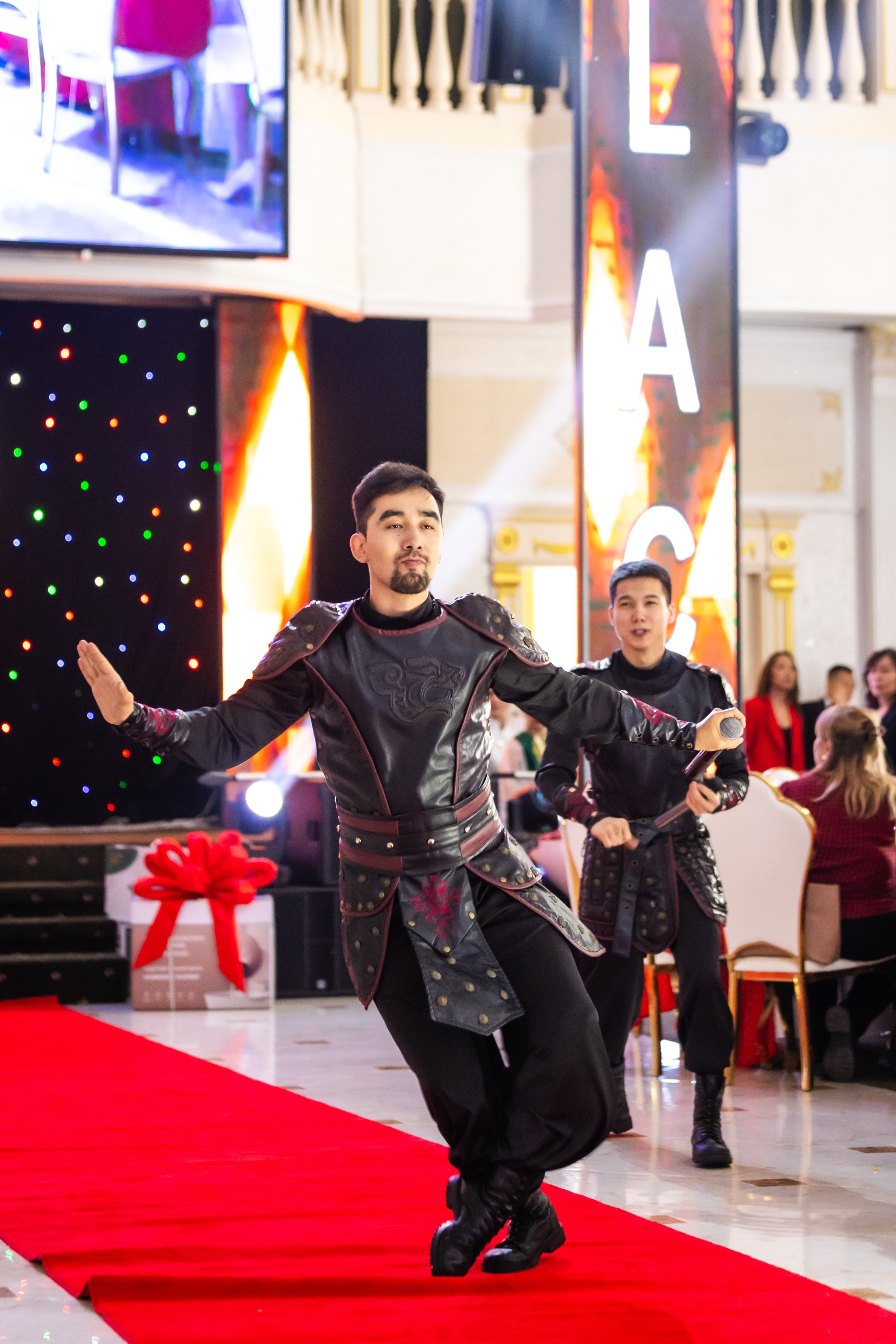 Фотосъемка мероприятия Юбилей компании SilkWay в Алматы. Коммерческий и репортажный фотограф в Алматы — Jora Abramov