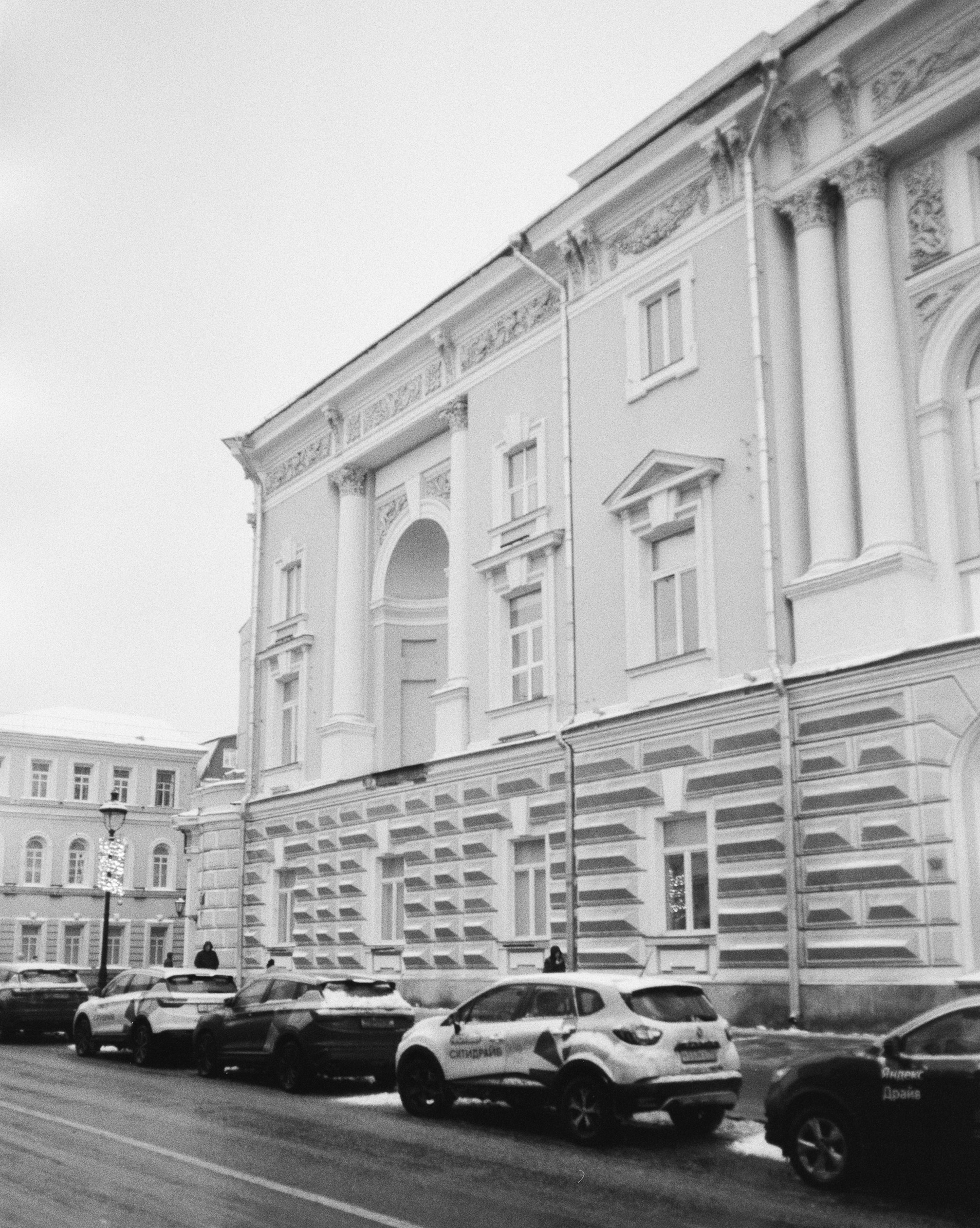 Воздвиженка / Voigtlander Bessa-T — Ultron 28 mm f2 / Fomapan 400 BW