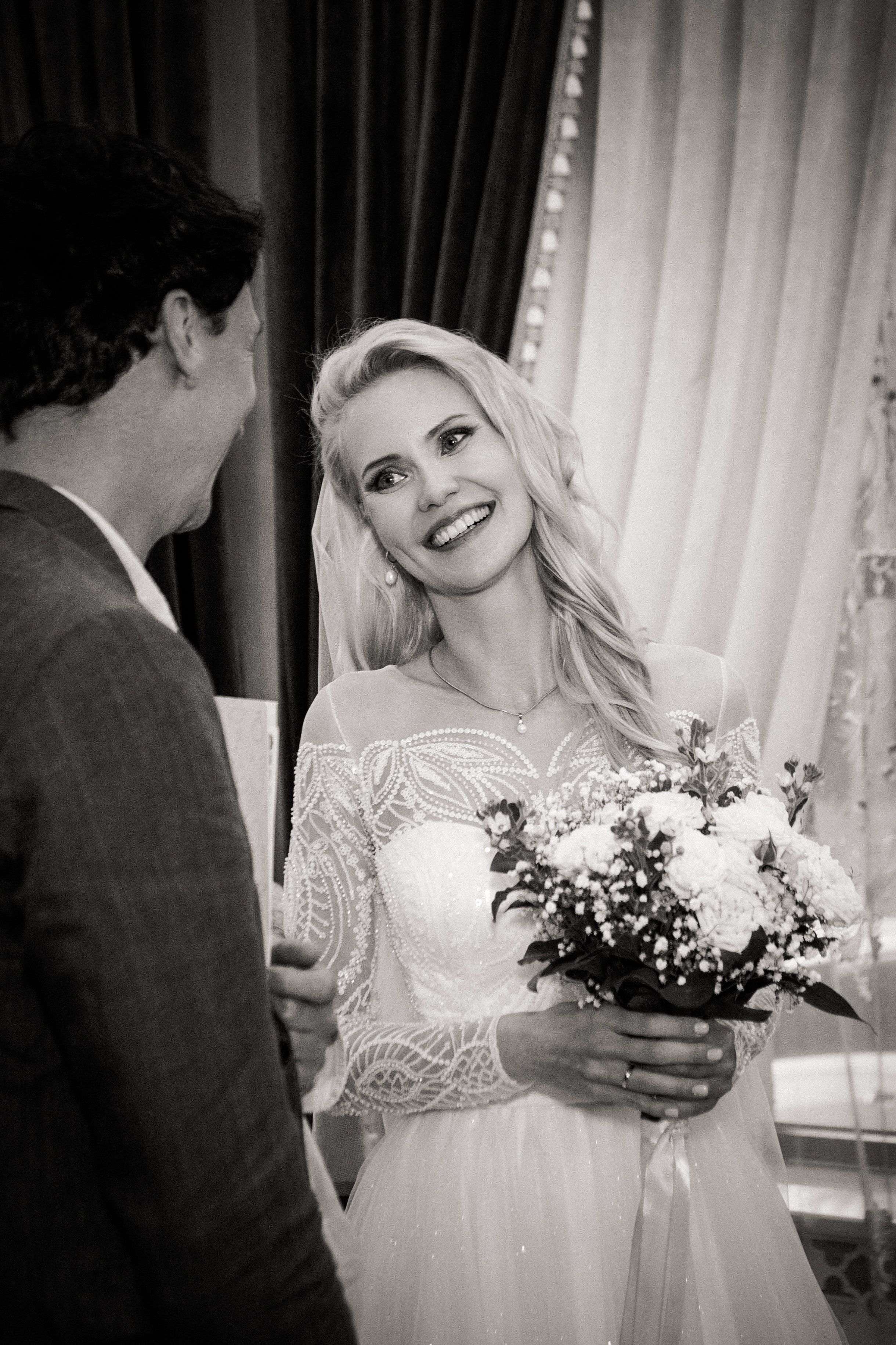 Свадебная фотосессия на ВДНХ. Свадебный и семейный фотограф в Москве и Подмосковье Лариса Козлова