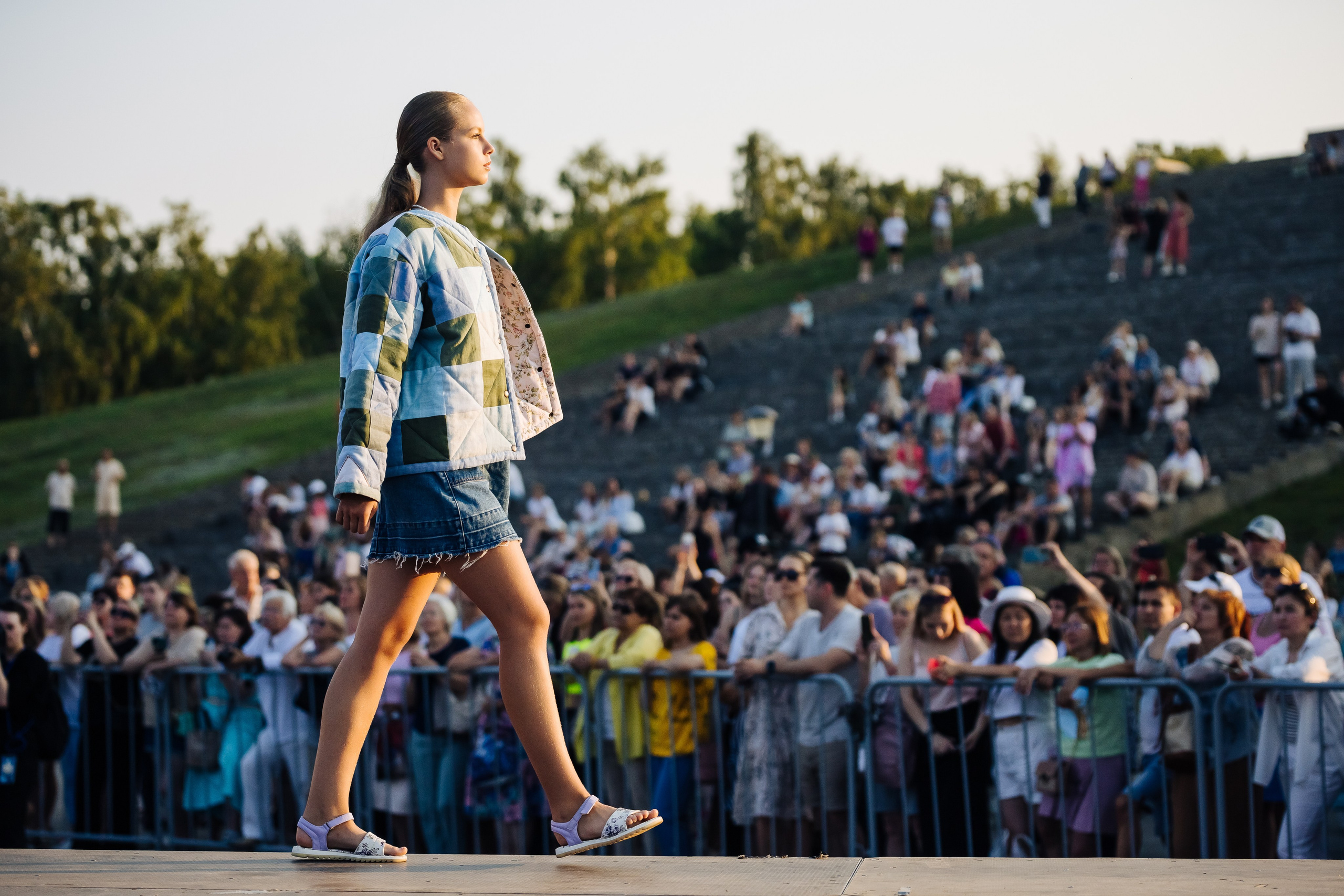 Международный фестиваль моды и музыки «Половодье» // 05.07.2024. Денис Прохоров Фотограф в г. Магнитогорск