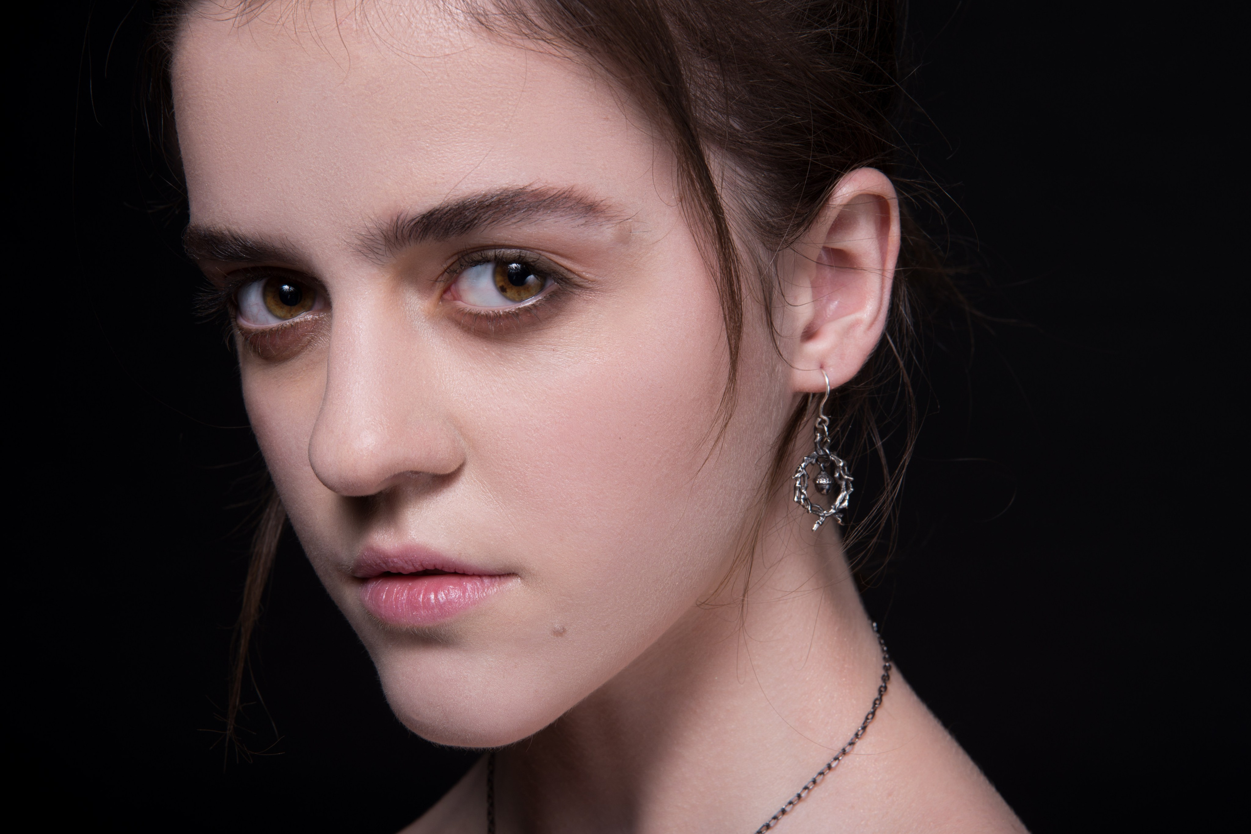 Для бренда украшений. Фотограф Юлия Зимина