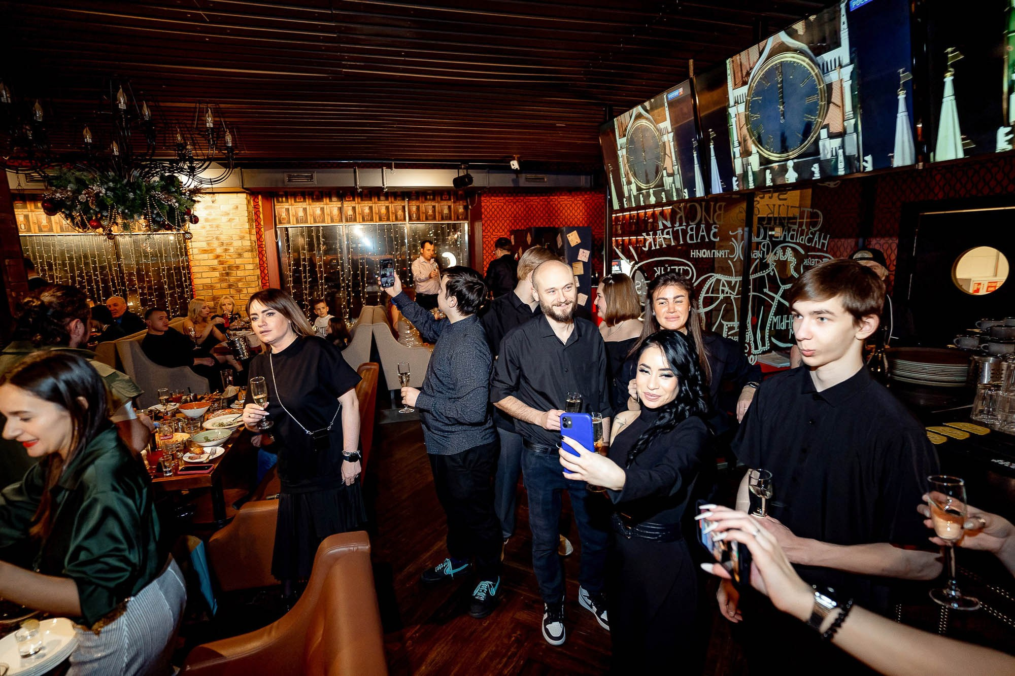 Новый год 2024 в Peoples. Сергей Кошкин. Репортажная и ивент-фотография в Сургуте