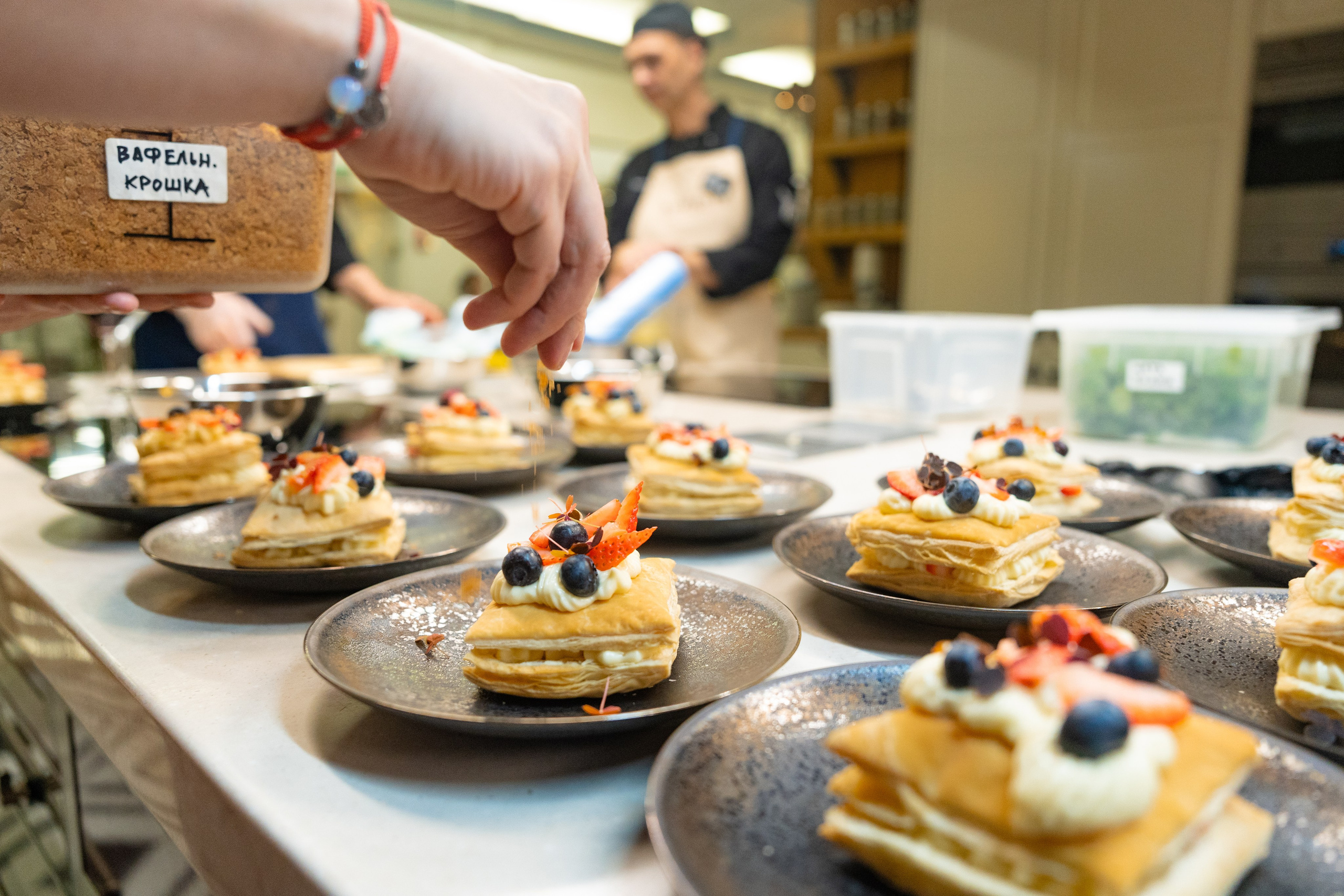 NOVIKOV SCHOOL — Умами зал. Фотограф Никита Комаров