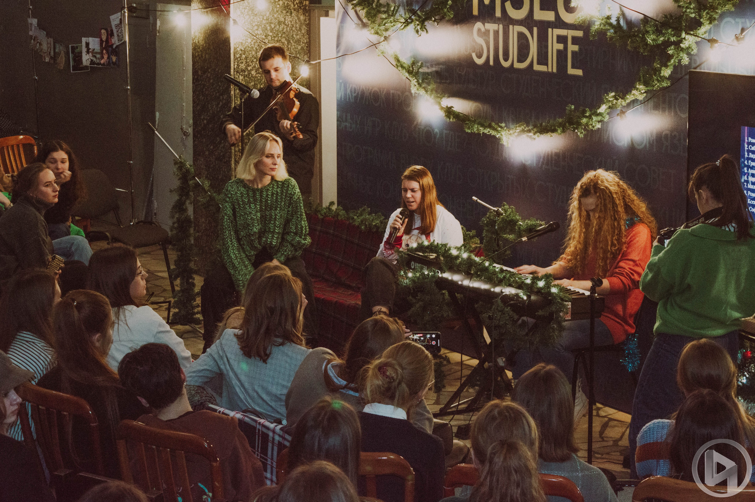 Квартирник MSLU STUDLIFE. Фотограф Анастасия Лощакова в Москве