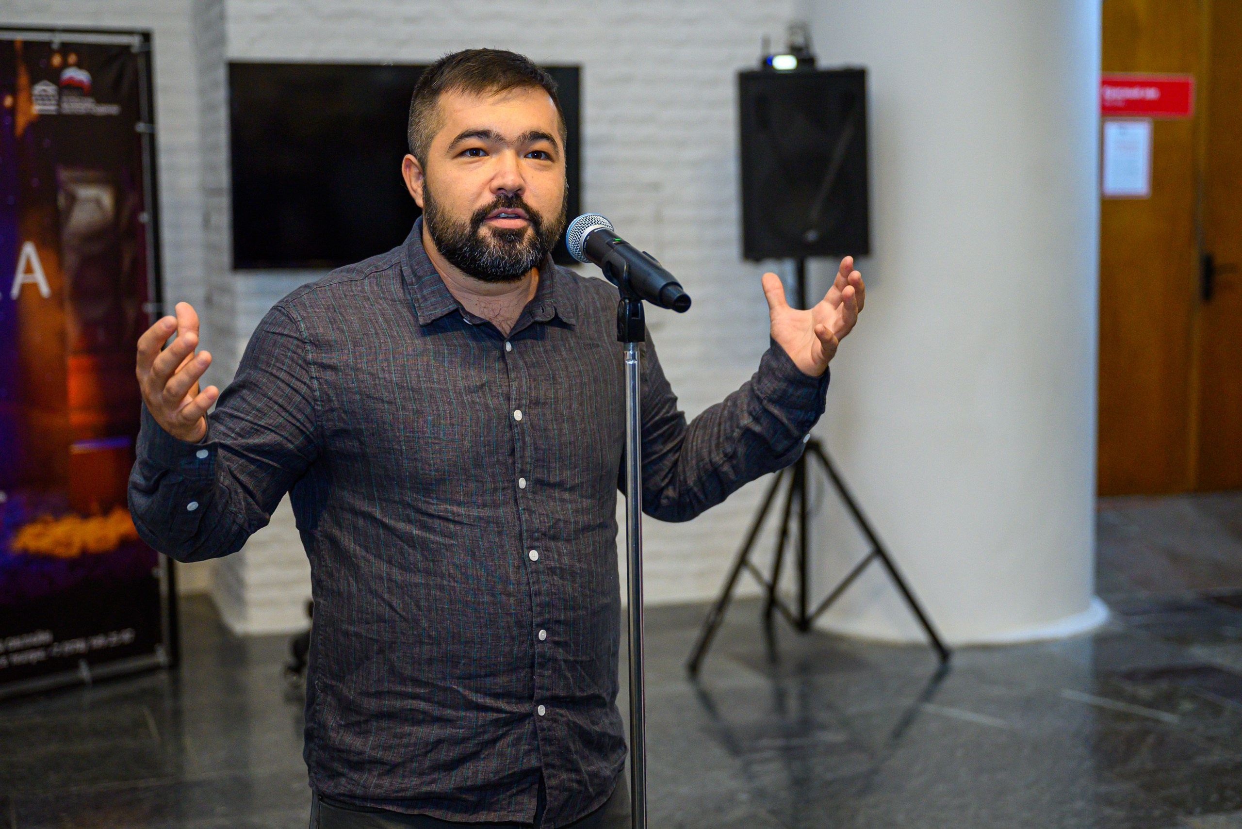 Обо мне. Художник Ленур Велиляев