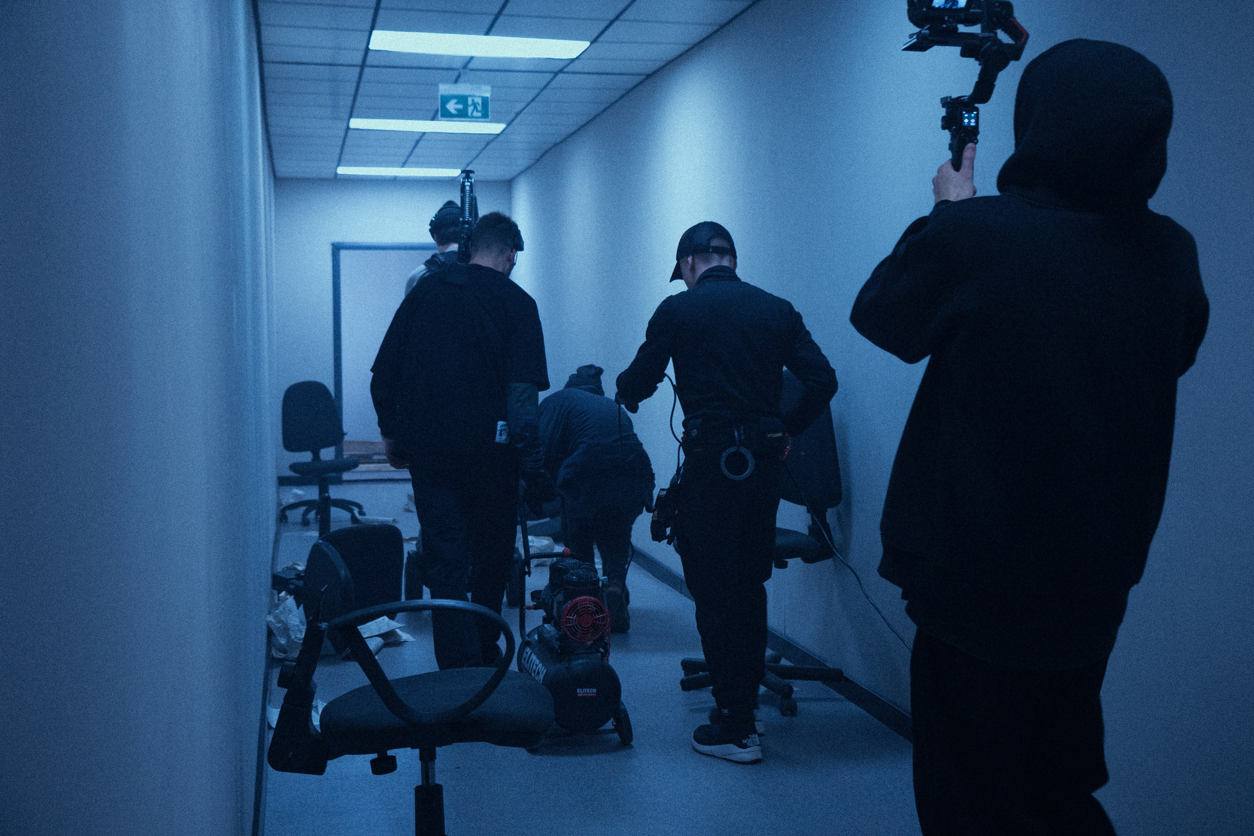 Бэкстеджи. Фотограф Егор Огородов