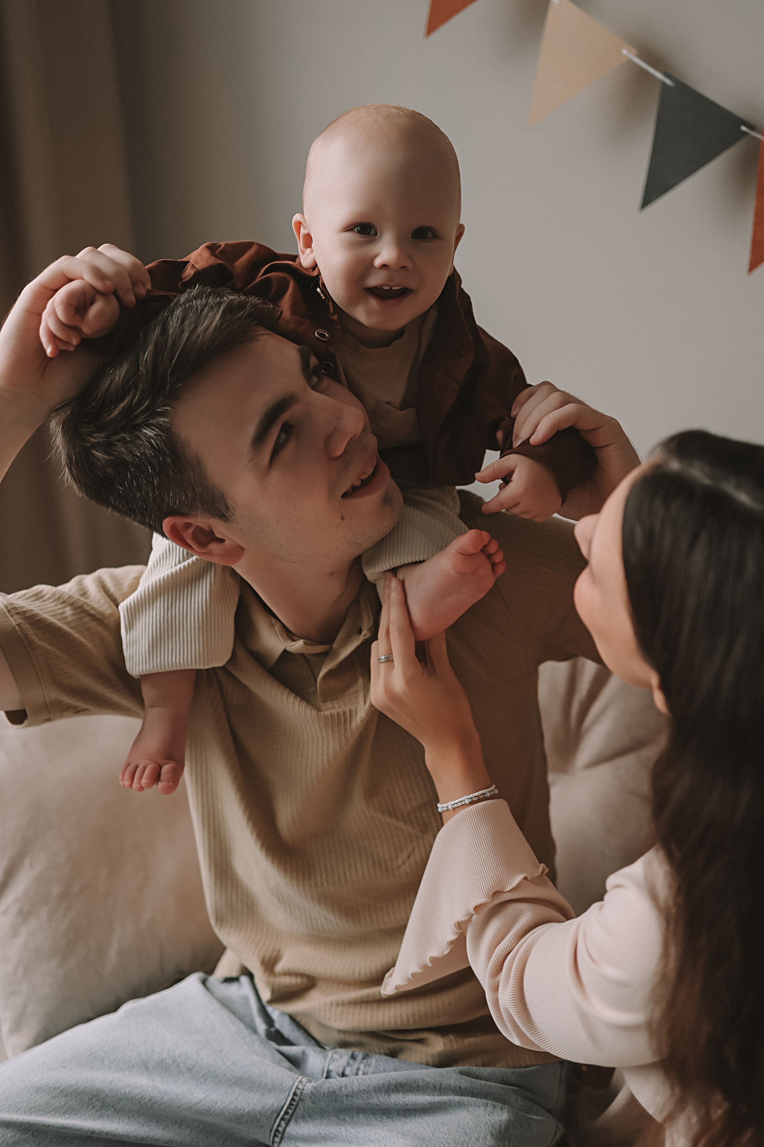 1 год Леону. Семейный фотограф Тюмень, фотограф на роды Салмина Мария