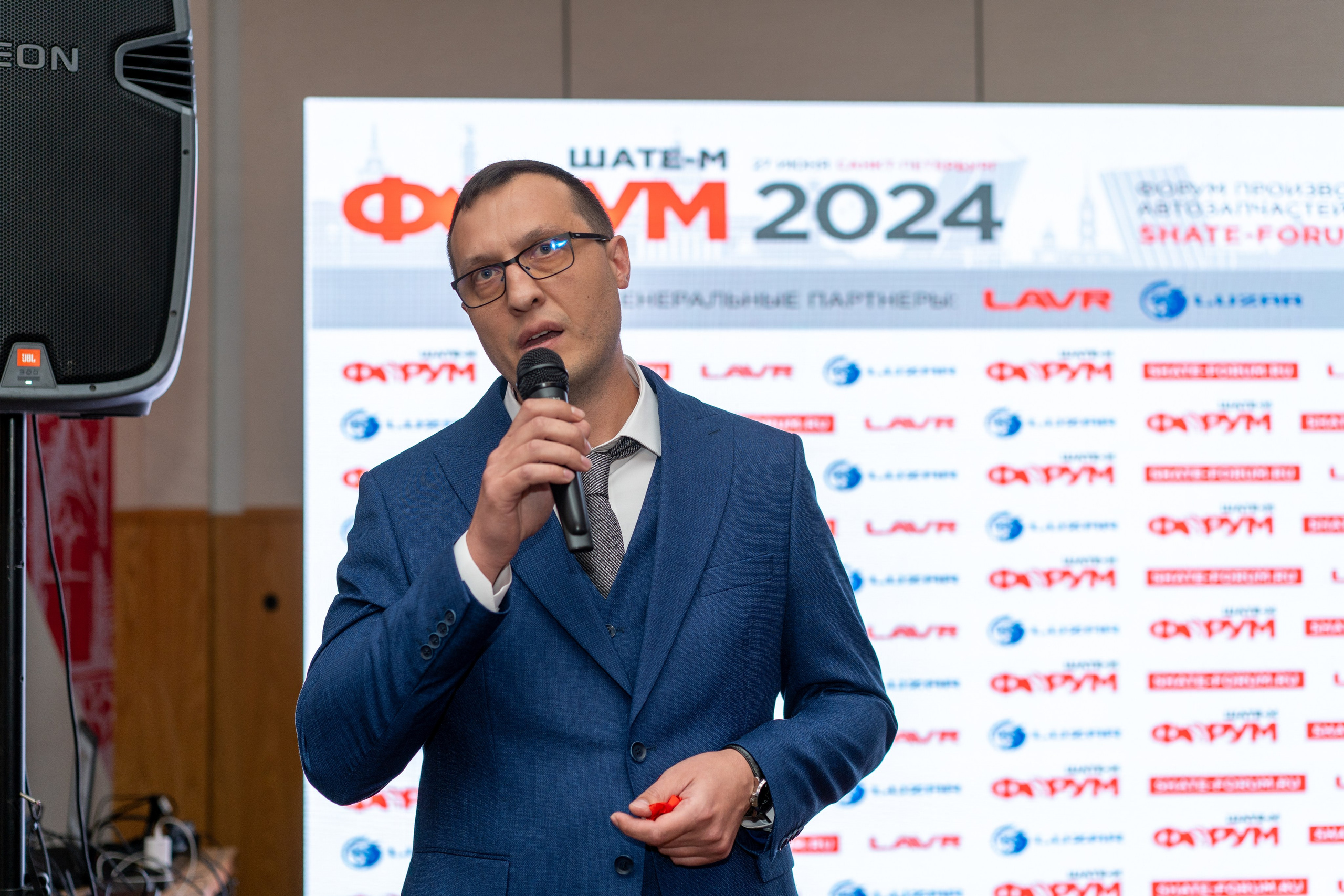 Форум Шате-М. Фотограф Елизавета Потешкина