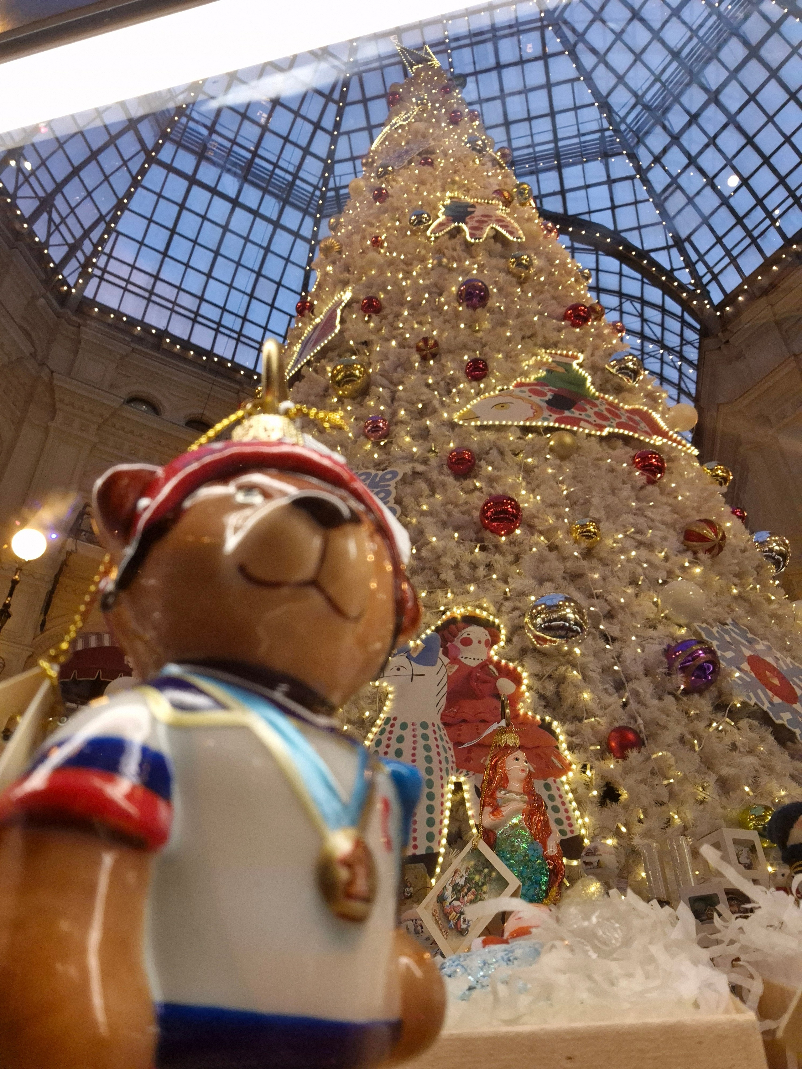 И елочные игрушки нижегородской фабрики "Ариэль" по космическим ценам