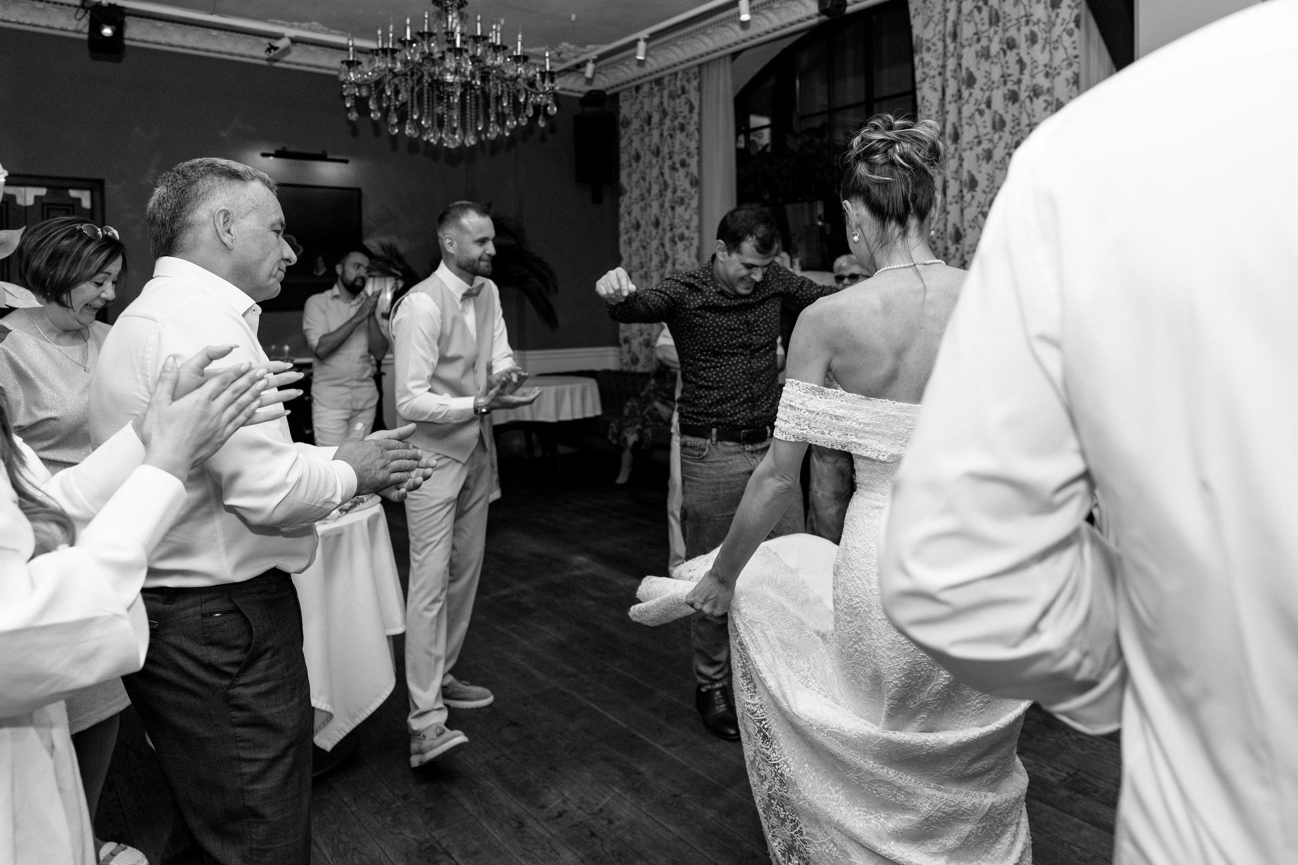 Стильная свадебная фотосессия. Свадебный фотограф в Москве Полина Лелетко