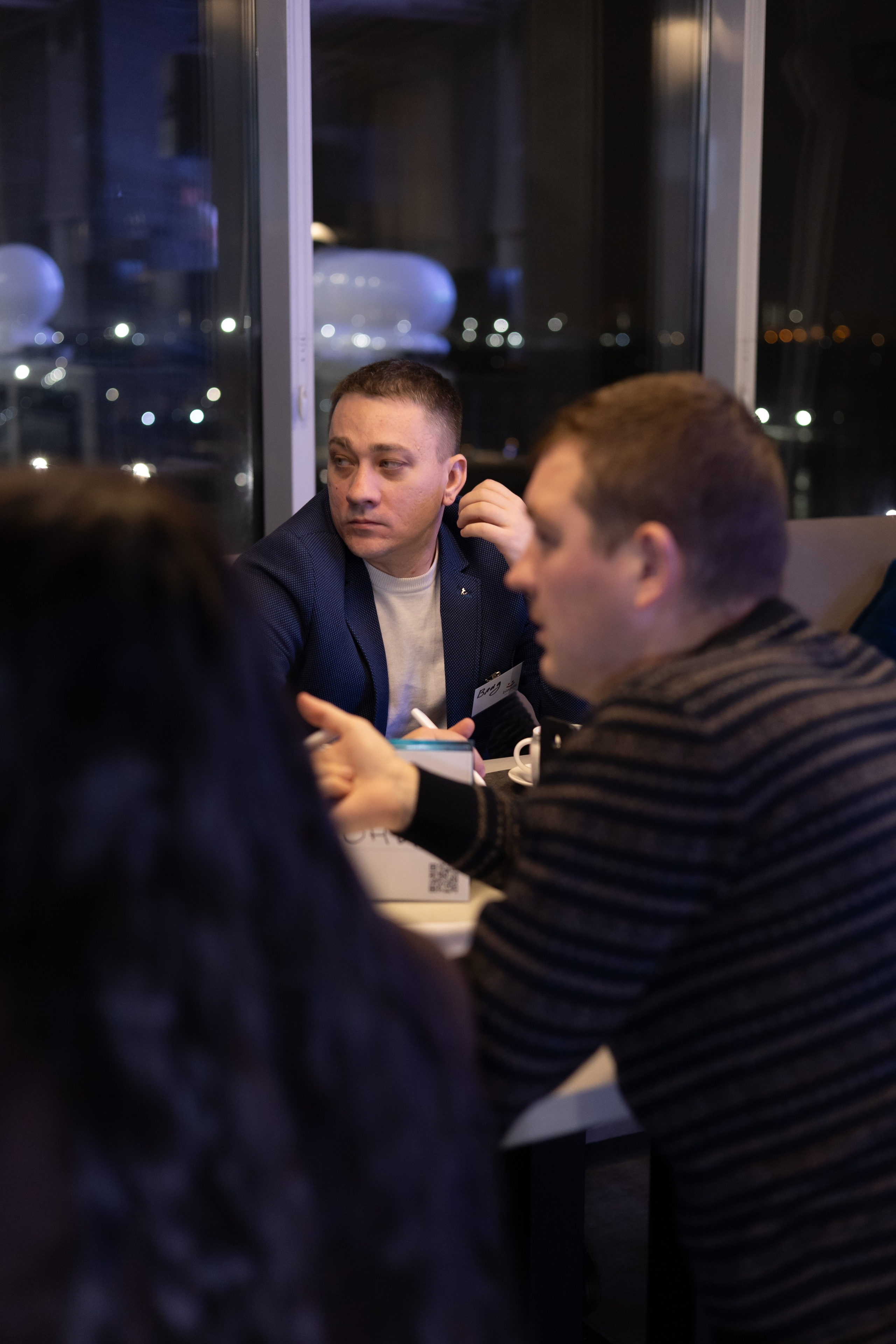 13ая BIZ QUIZ: деловая игра | Красноярск. Фотограф Красноярск съемки лавстори, фотосессия в студии, портретная съемка, творческие фотосессии