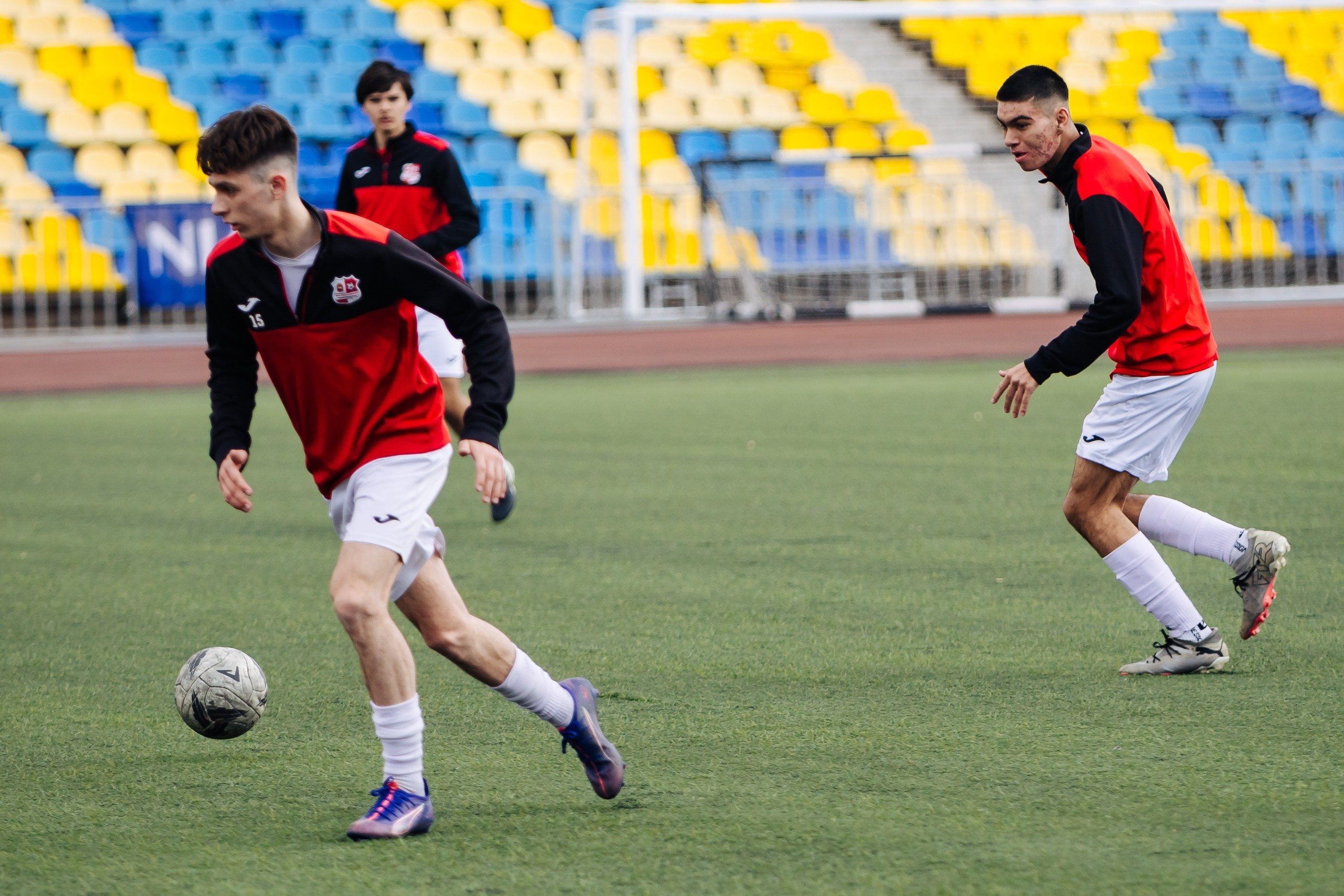 ФК «Металлург-Магнитогорск» vs ФК «ОСШ-Челябинск-М» // 05.04.25. Денис Прохоров Фотограф в г. Магнитогорск
