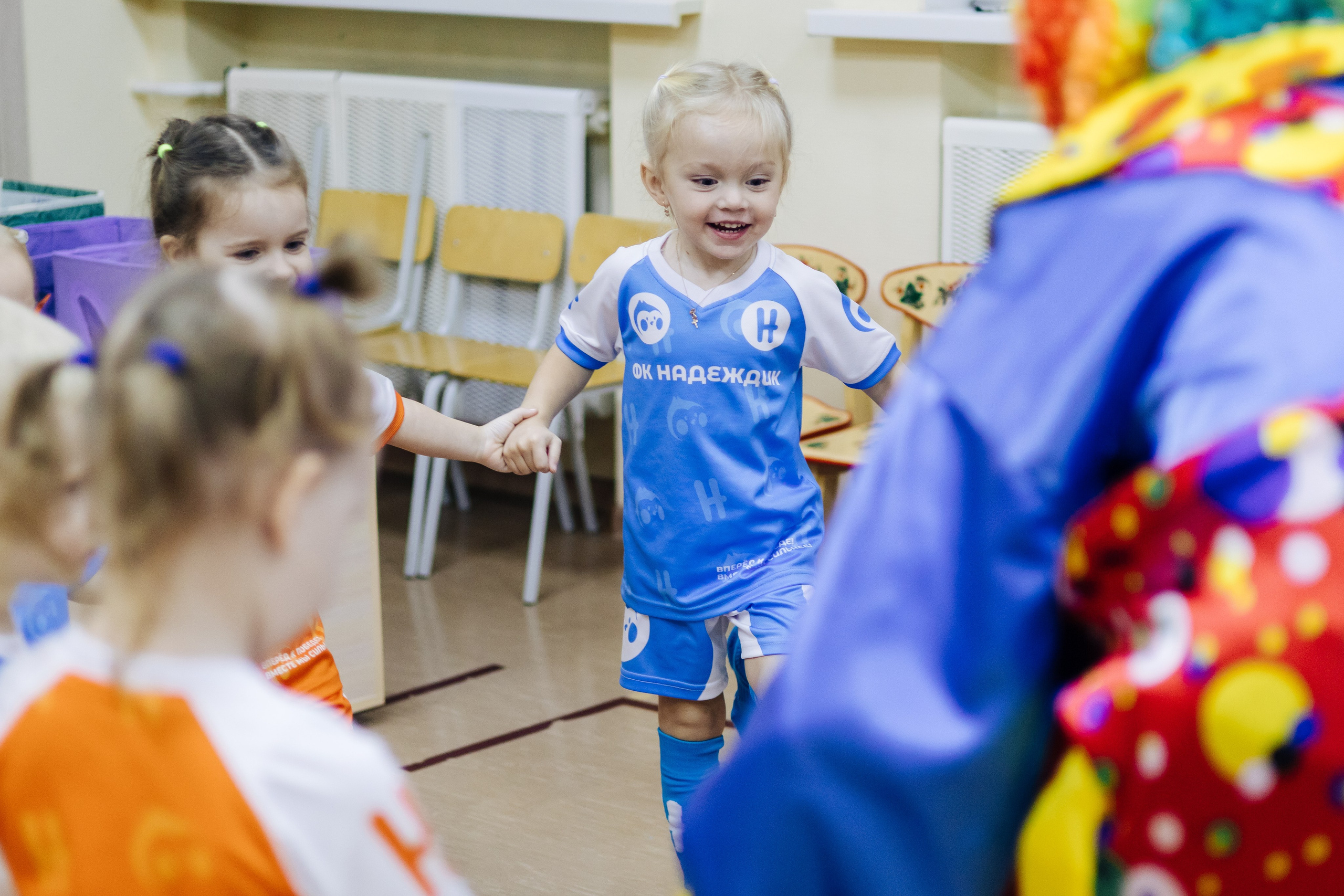 Фотосессия с кубком в детских садах г. Магнитогорска. Денис Прохоров Фотограф в г. Магнитогорск