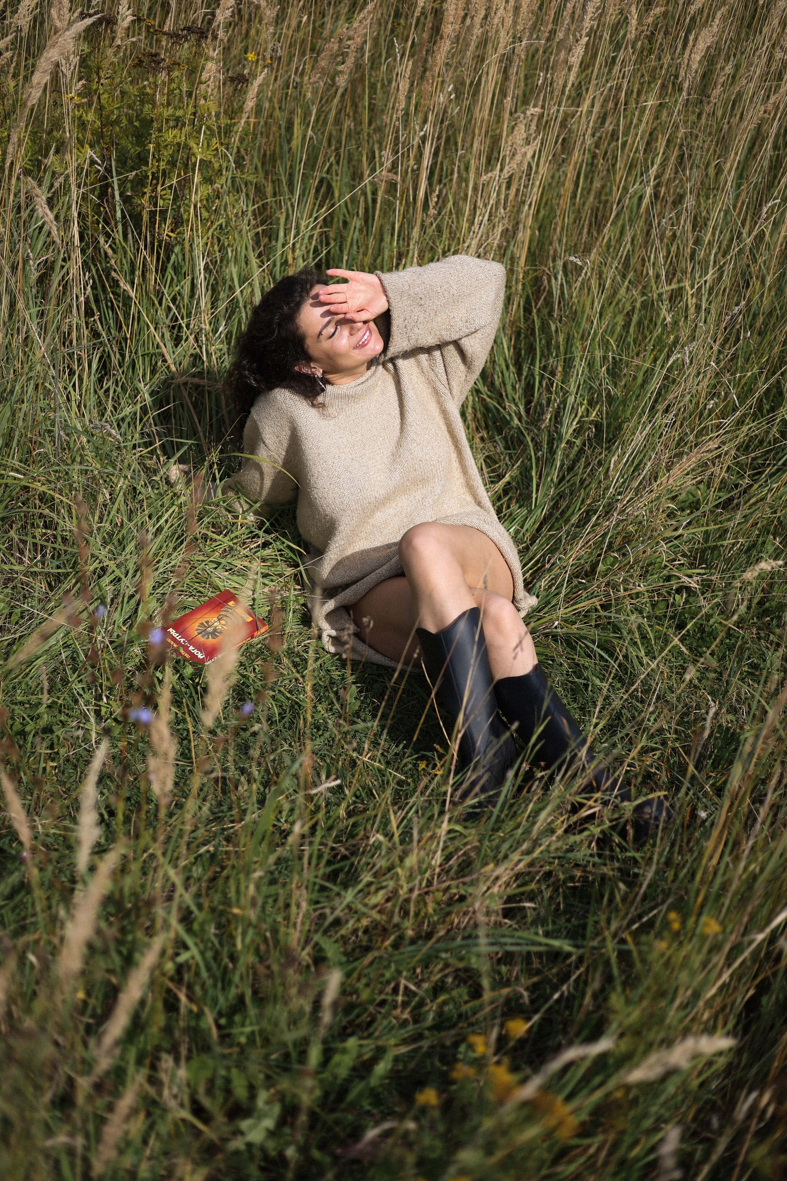 Девушка в поле фотосессия съемка