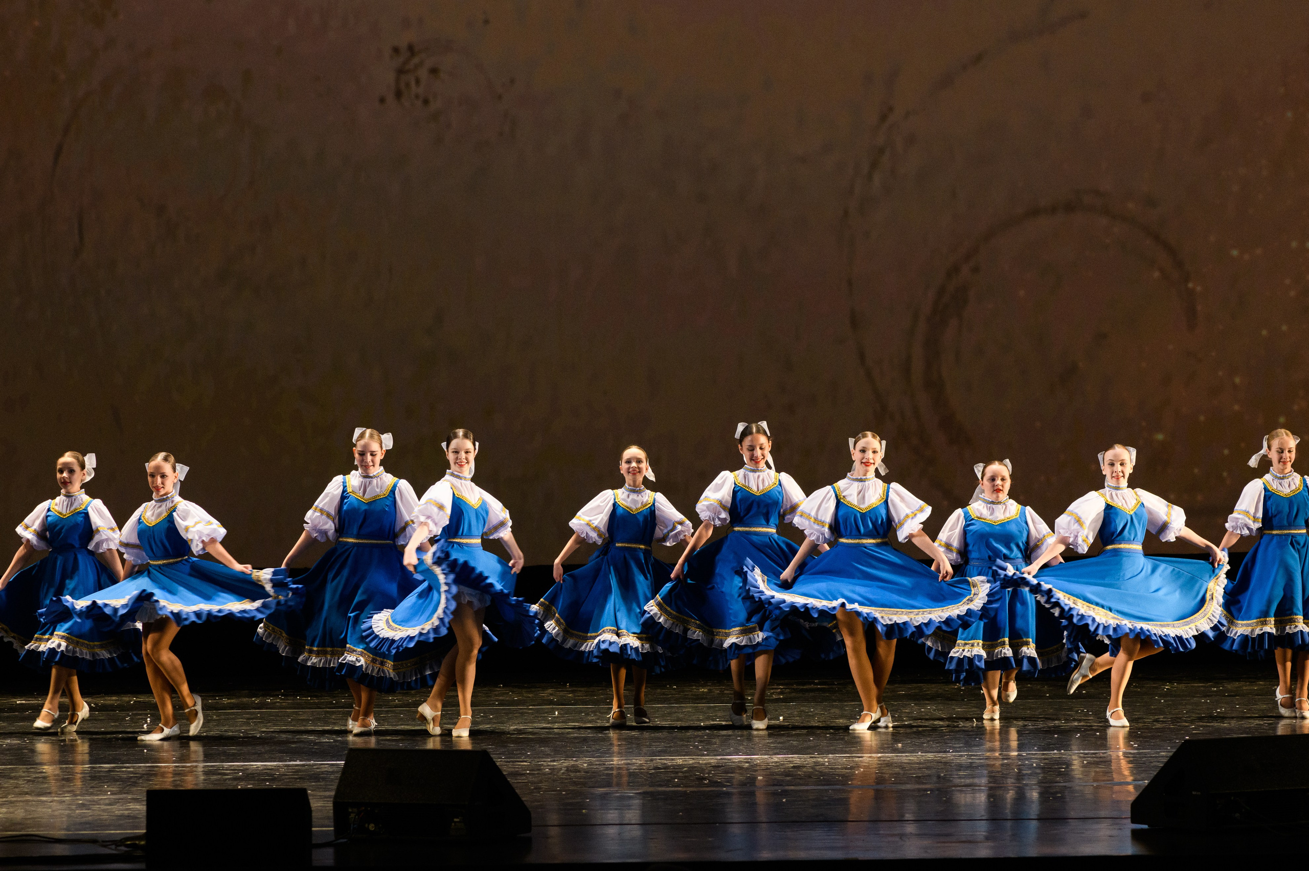 23 апреля, часть 2, БКЗ Октябрьский, г. Санкт-Петербург. Золотое яблочко