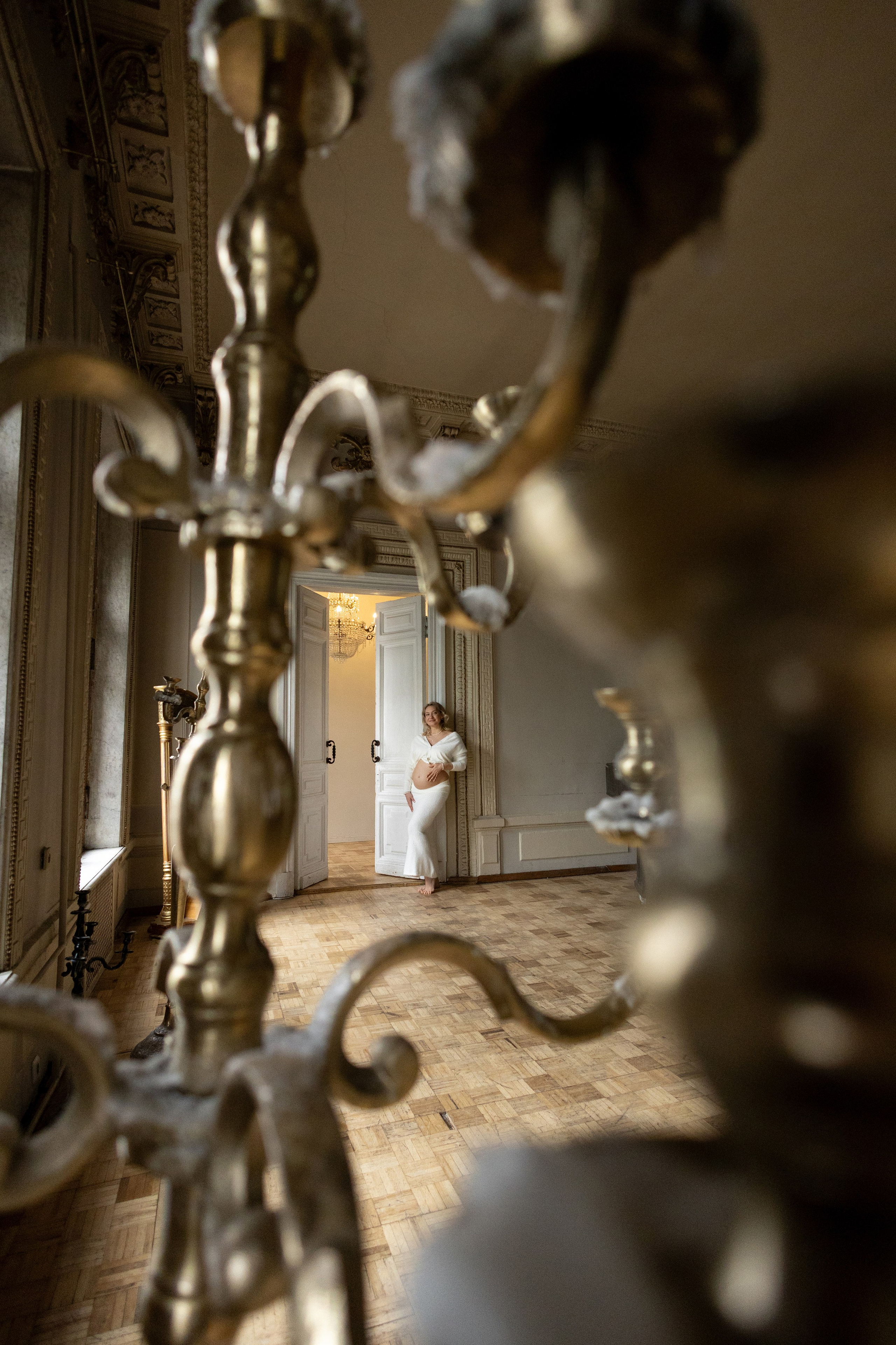 Ильяс и Юнна в историческом особняке. Семейный фотограф в Москве Марина Петра