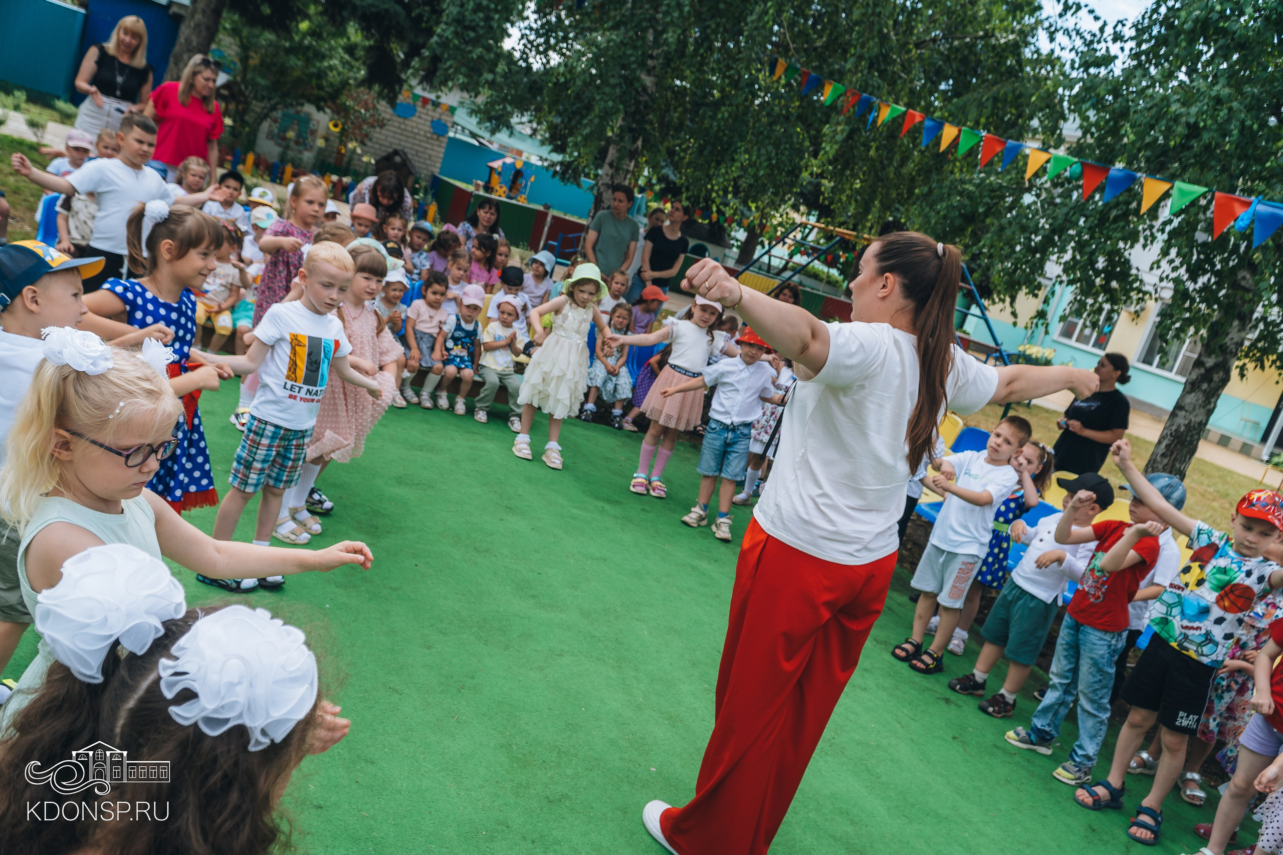 «У нас Родина одна». Новотитаровский Дом культуры