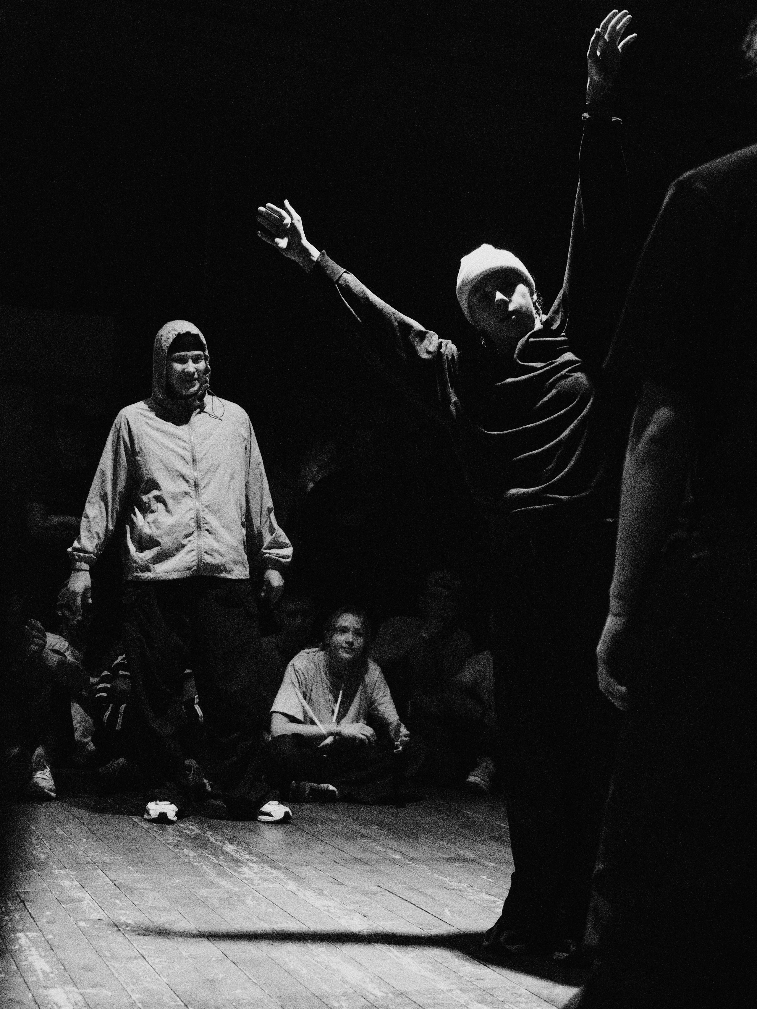 Танец. Аня белка — художница и фотограф