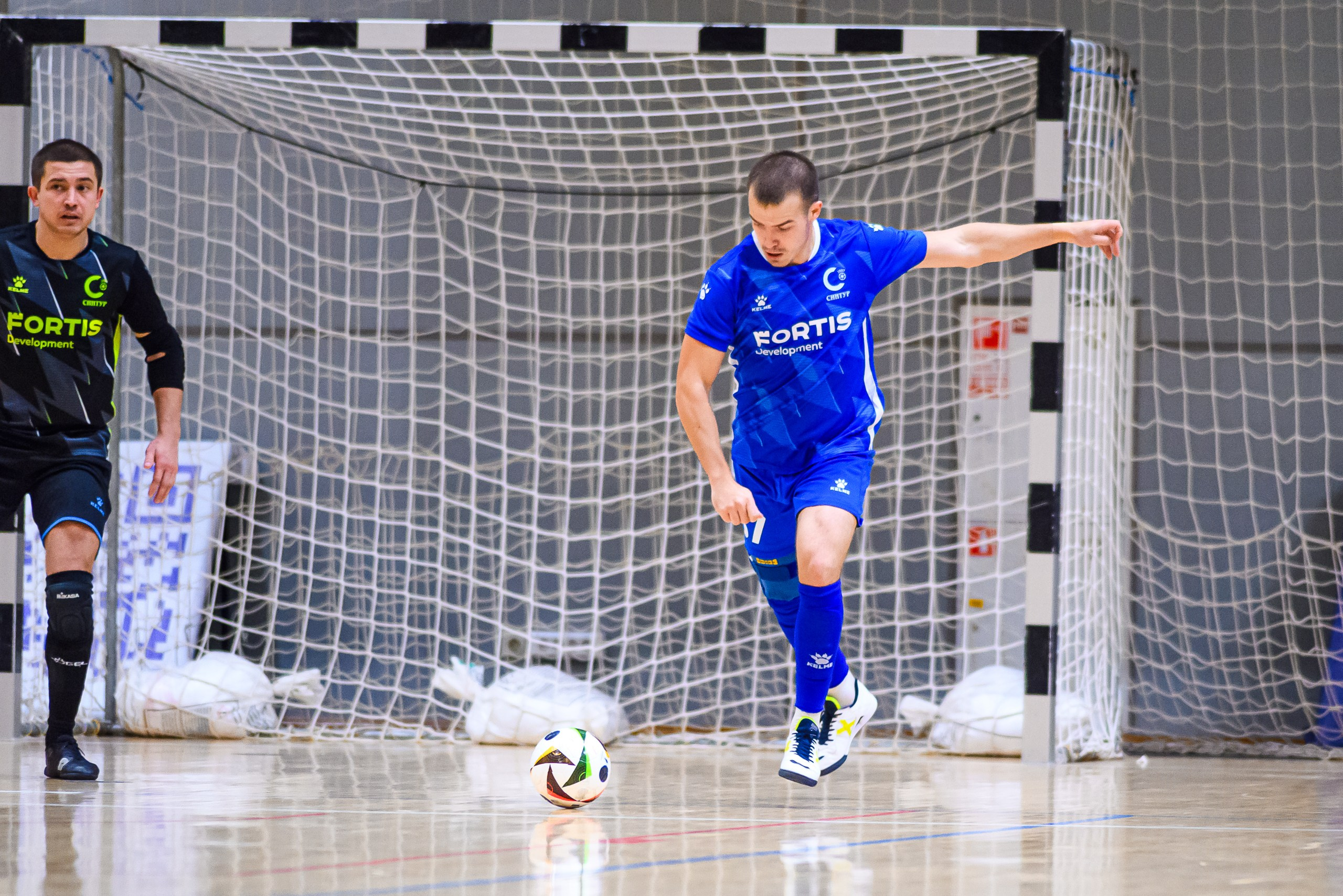 Высшая лига по футзалу — Сезон 2024-2025 — 2ой тур. Репортажный фотограф в Кемерово