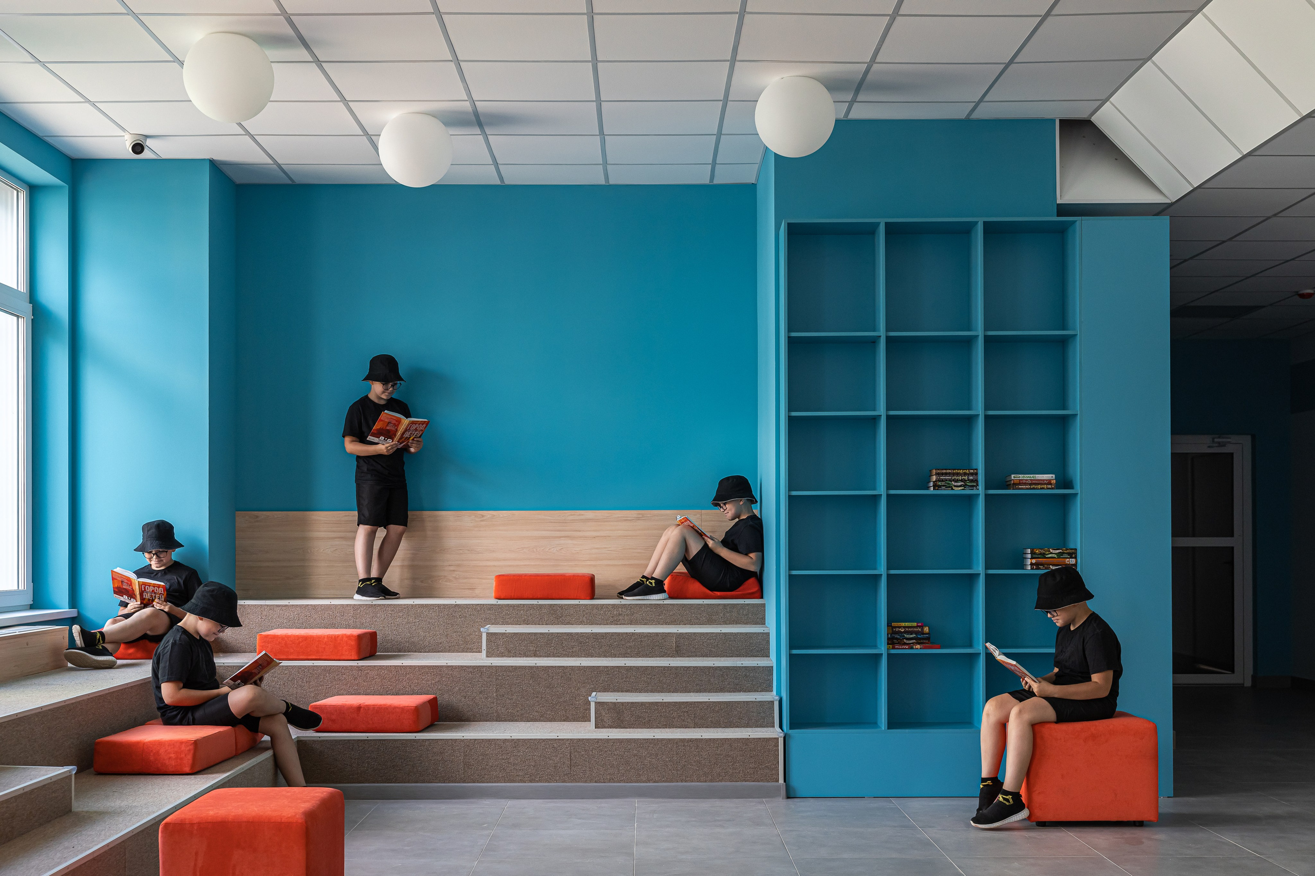 «Умная» школа № 74, г. Киров. Дизайнер Алина Вейнкрот. Иван Благушин. Интерьерный и архитектурный фотограф в Москве и Санкт-Петербурге