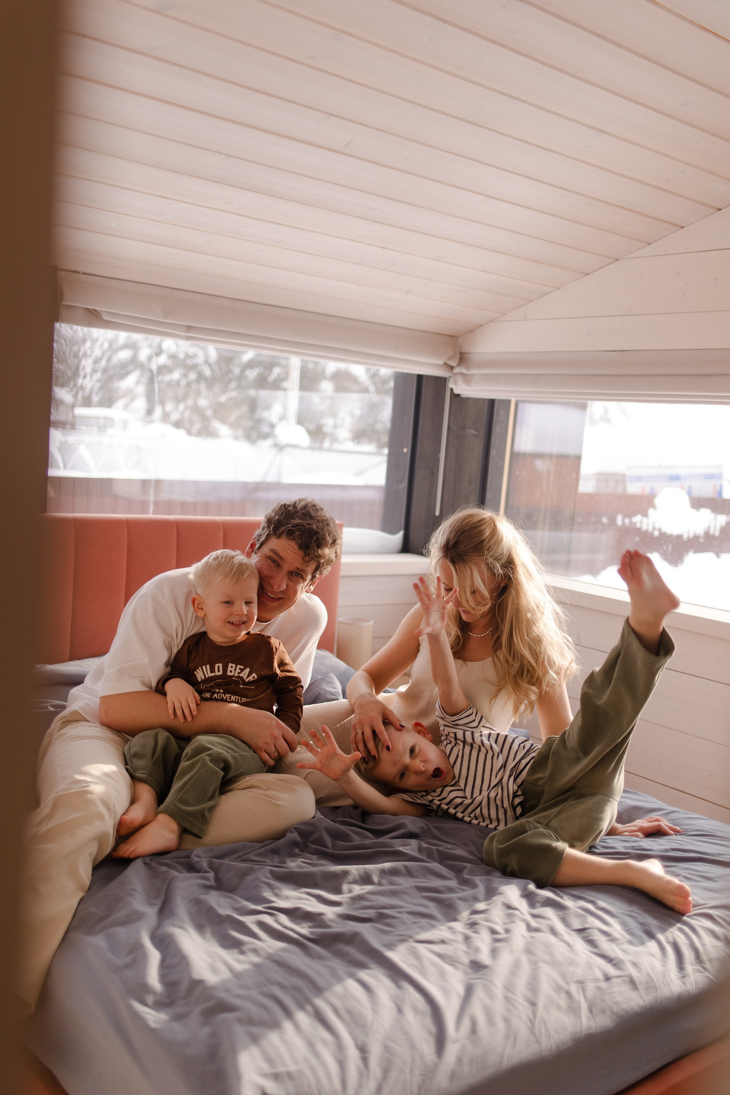 Акрам Ульяна и мальчишки. Фотграф в Москве Кузьмина Мария