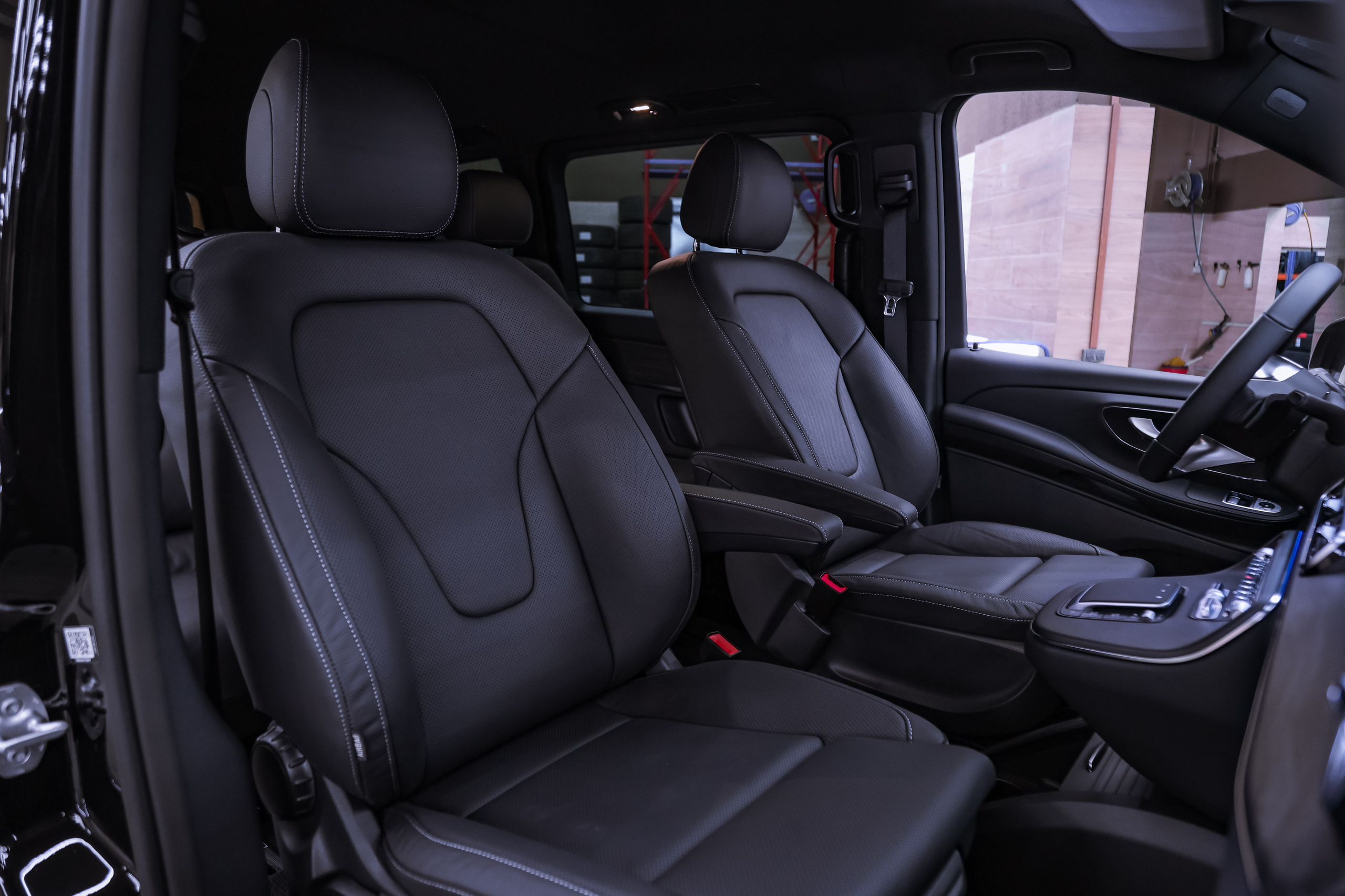 2024 MERCEDES BENZ V 300 d 4MATIC. Mixturecaptures