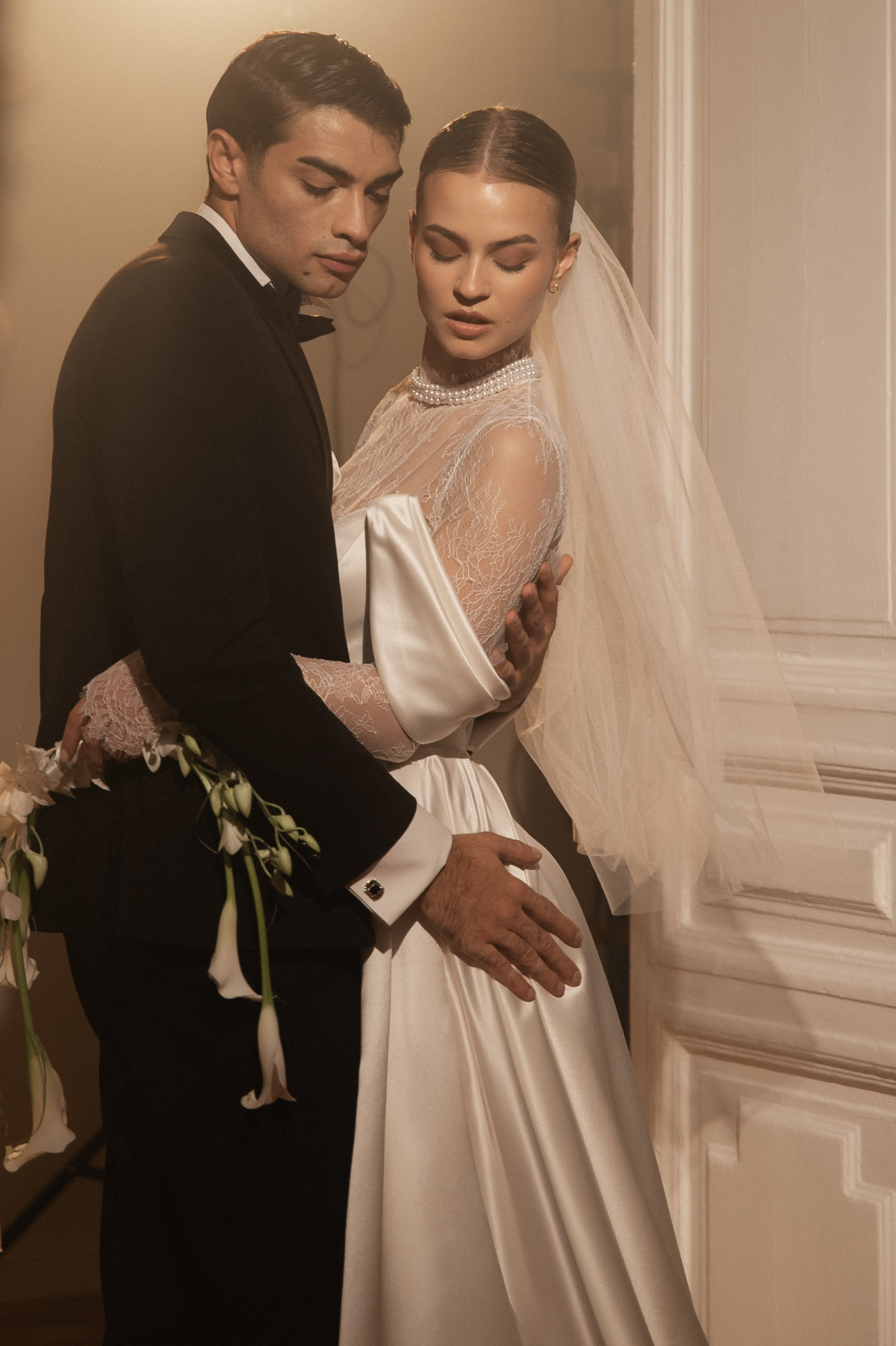 Камерный свадебный ужин при свечах в старинном особняке в фотостудии 21. Kult. Ярослава Ерина — свадебный фотограф в Москве