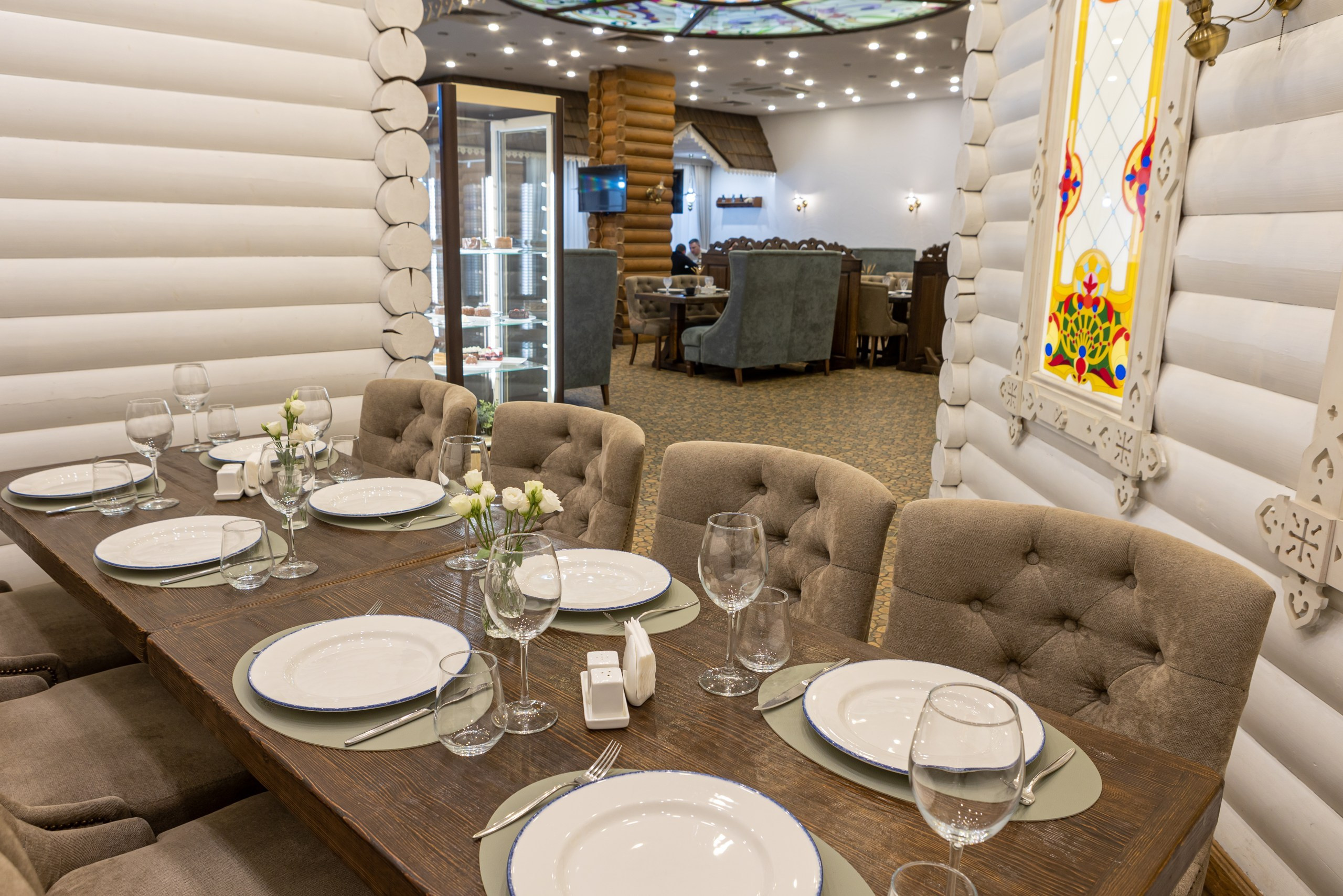 Банкетный зал ресторана «Дача». Фотограф в Оренбурге. Профессиональный фотограф