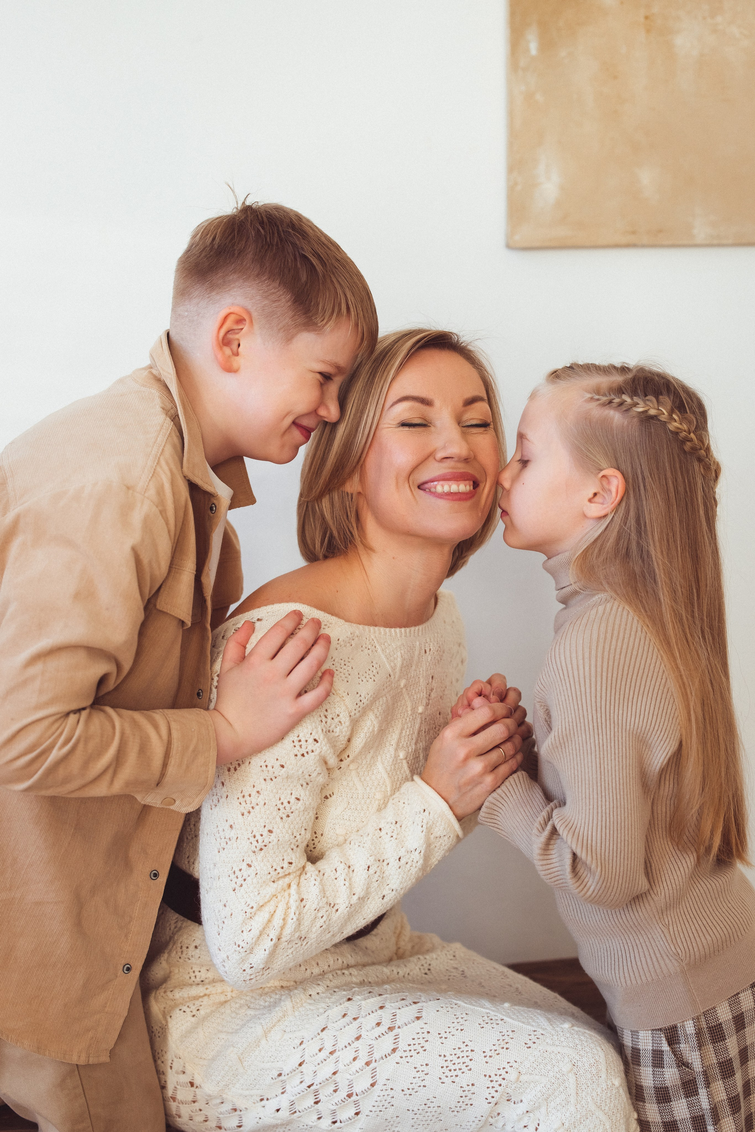 Семейная фотосессия в фотостудии «Mestone». Семейный и детский фотограф в Краснодаре Анна Трашкова