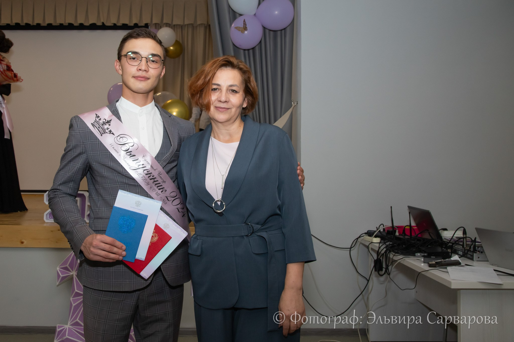 Вручение аттестатов 11 класс. Репортажный Фотограф