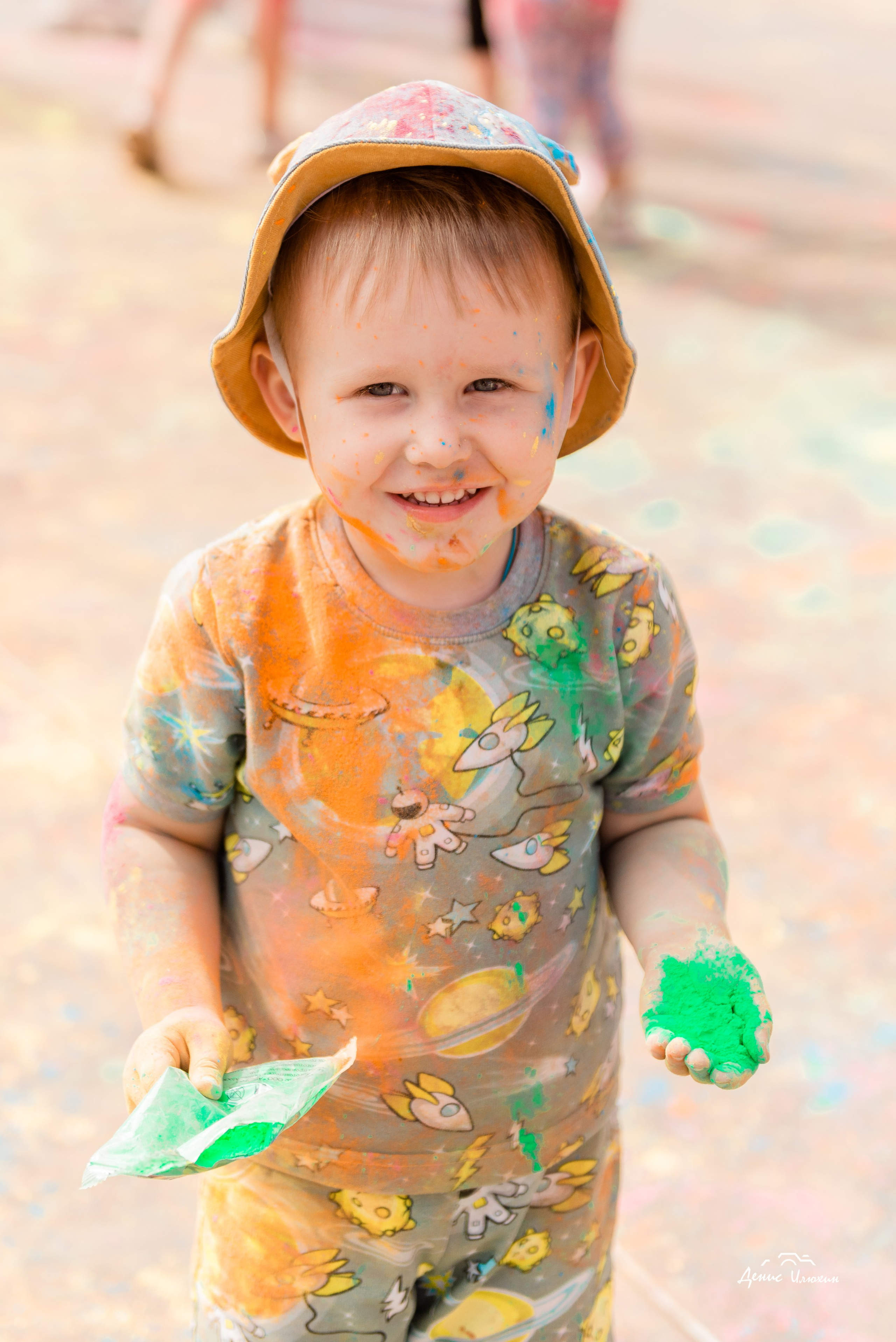 Краски Холи в Комсомольском Парке 2023. Детский фотограф, семейный фотограф и репортажи в Кемерово