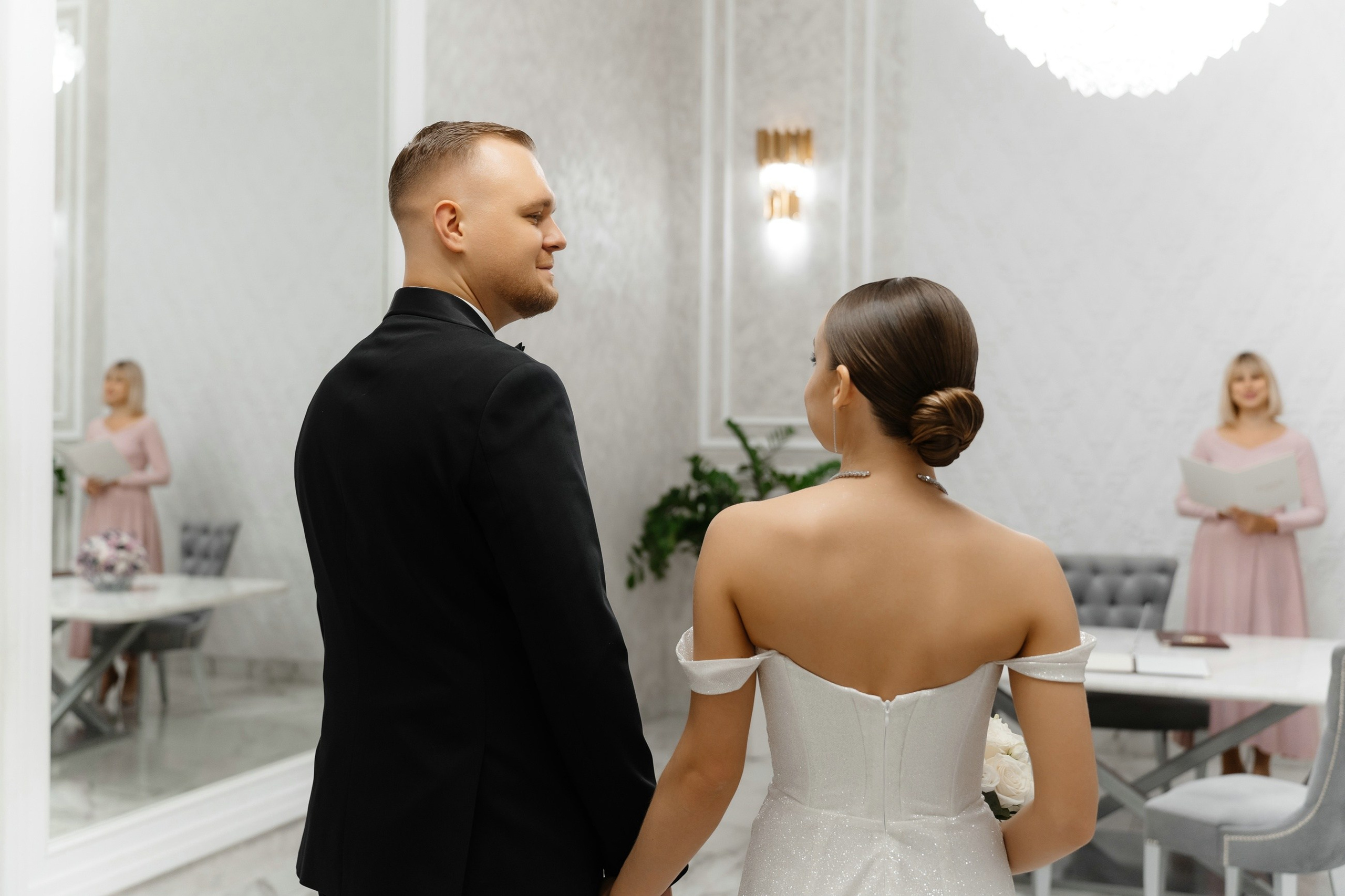 Свадебная фотосессия в парке Архангельское. Свадебный и семейный фотограф в Москве Светлана Зоткина