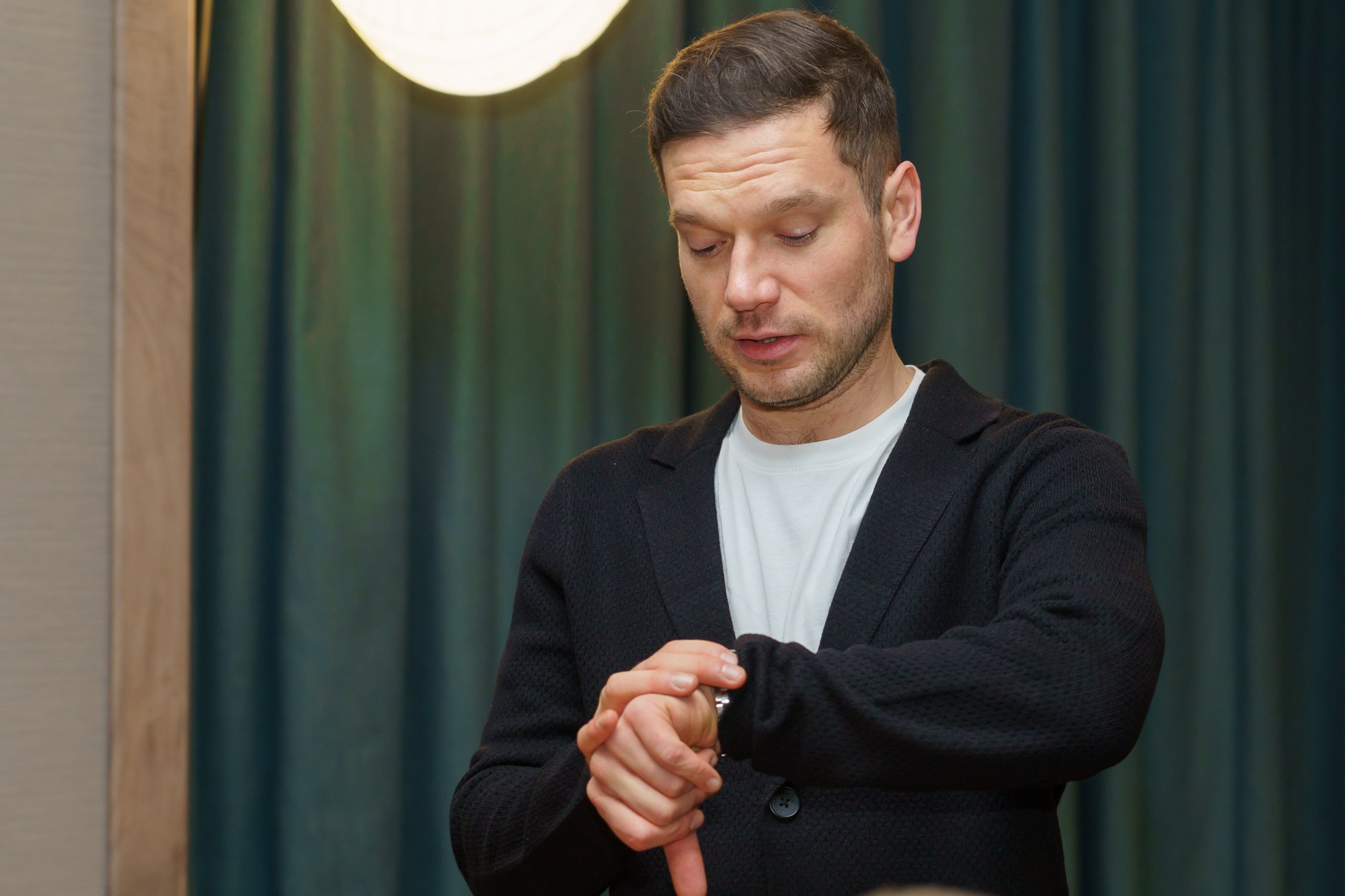 Выступление спикера. Photomantis