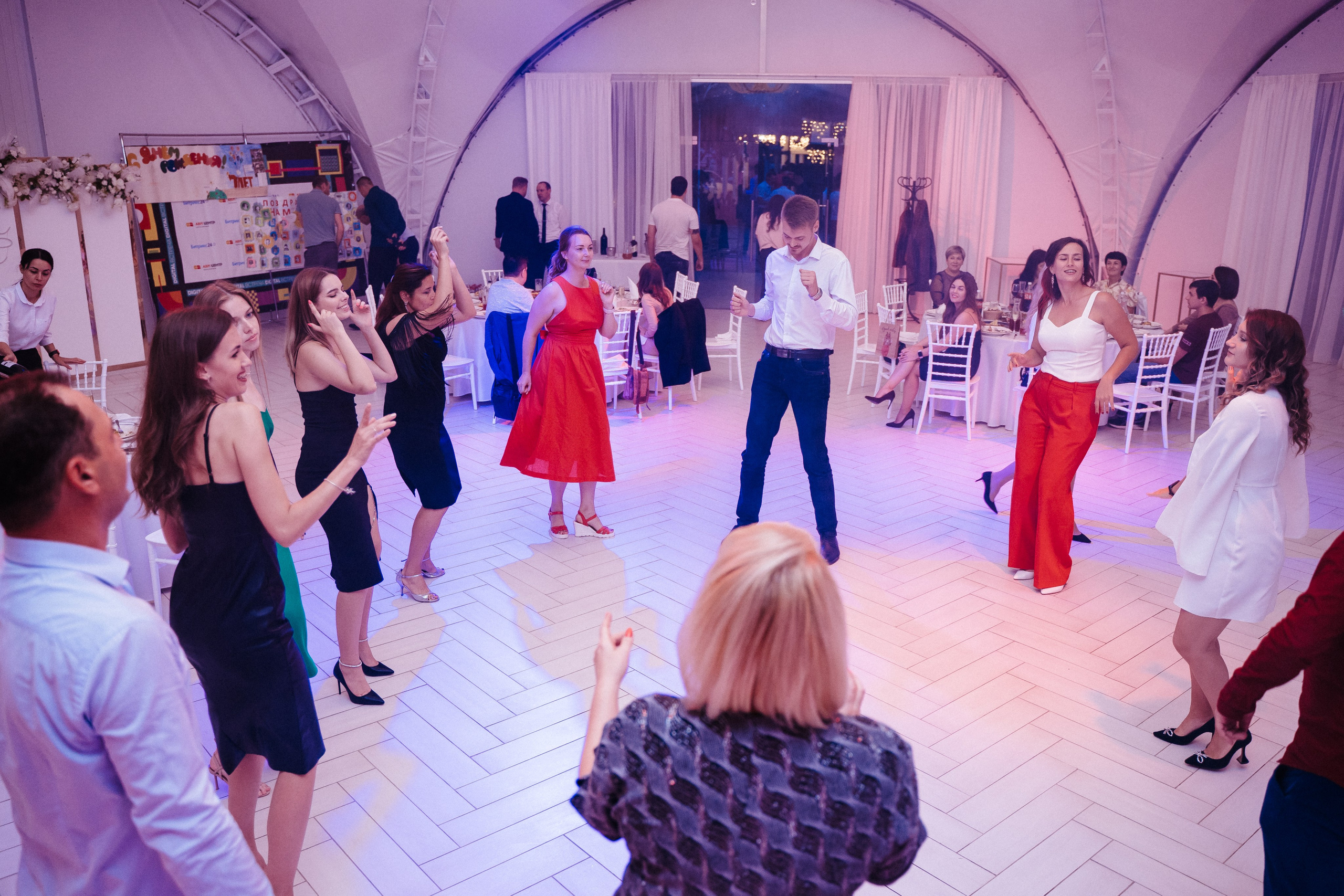 Ави Центр. Свадебный фотограф в Симферополе