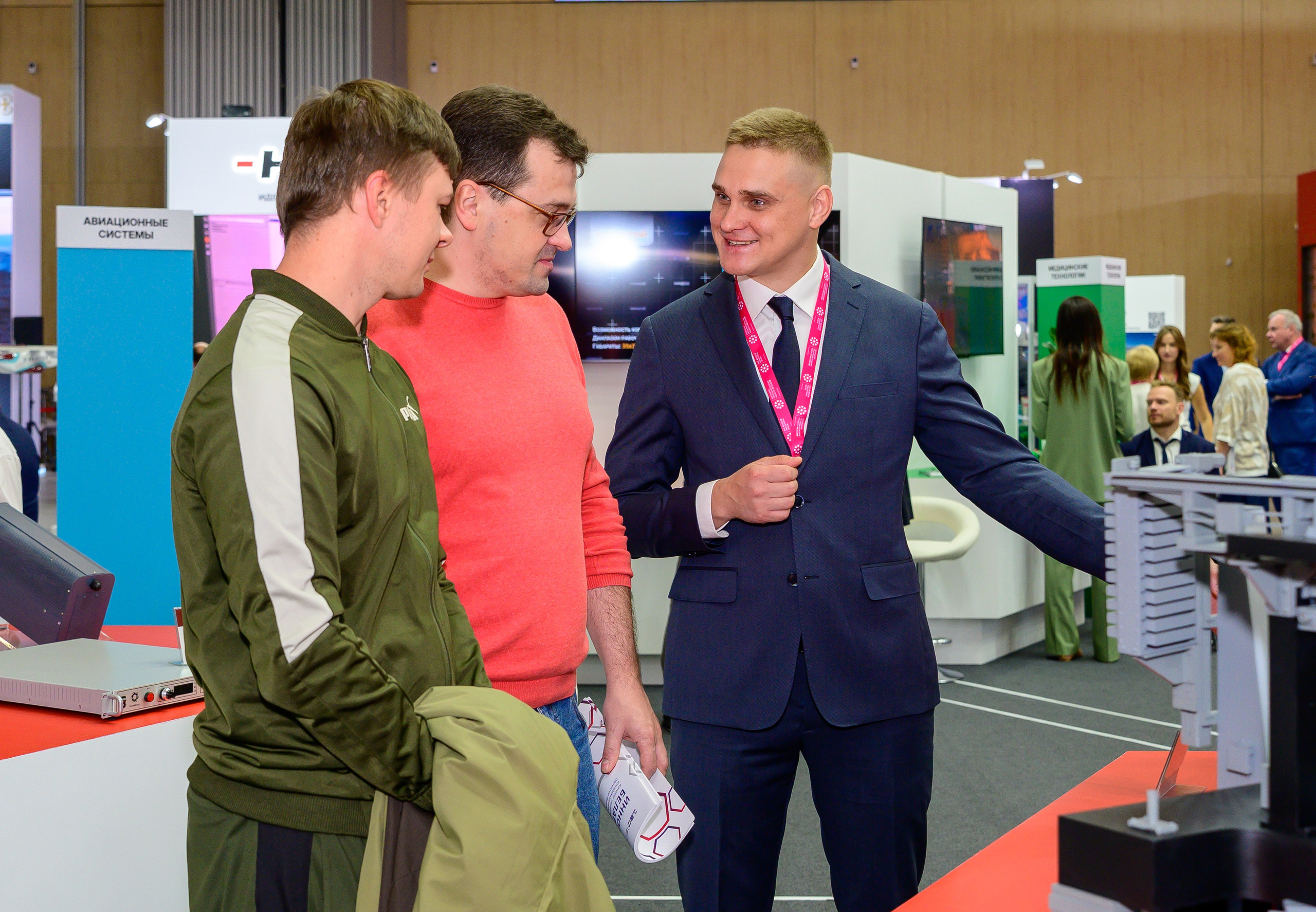 BigindustrialweekBelarus. Фотоуслуги, услуги фотографа, фотографирование важных событий