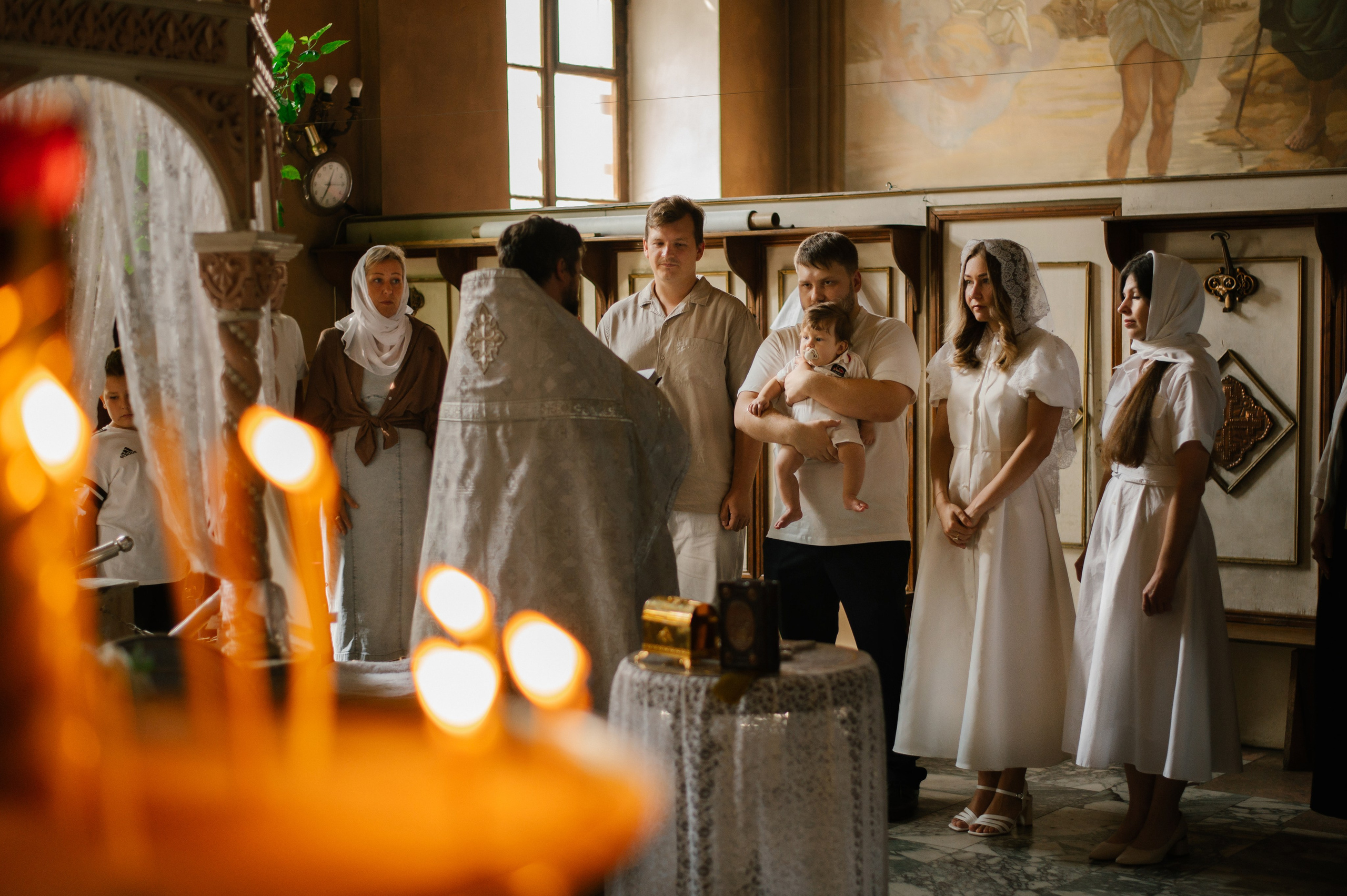 Фотограф на крещение. Фотосессия таинства крещения. Храм Воскресения Словущего в Даниловской Слободе. Семейный и свадебный фотограф в Москве Татьяна Николаева