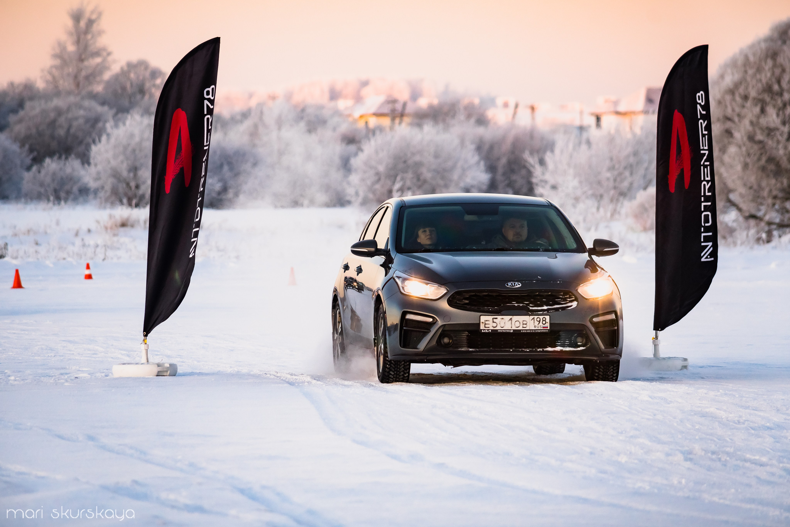 Контраварийная практика вождения автомобиля. Мотофотограф в Санкт-Петербурге Мария Скурская