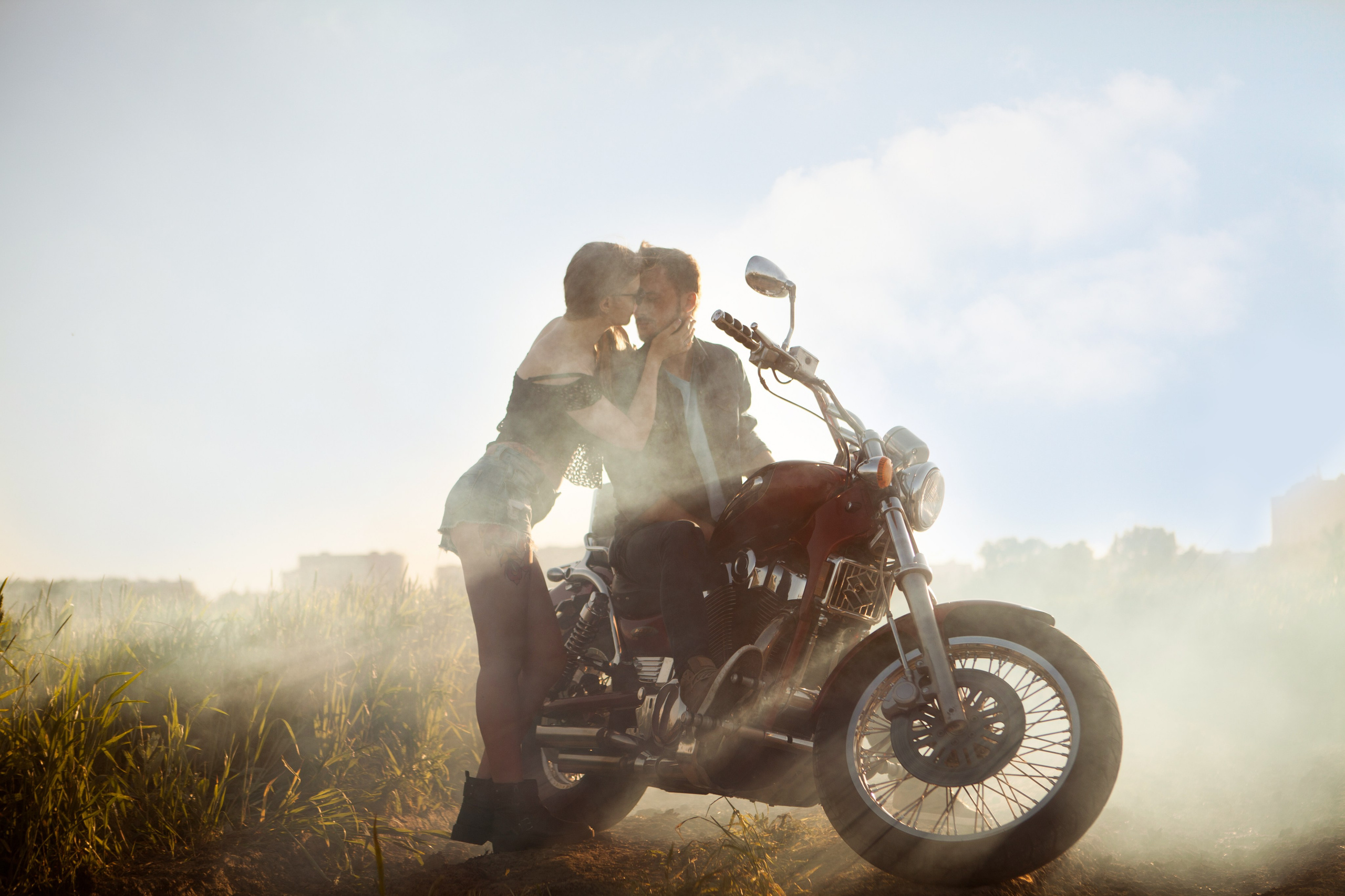 Сергей, Евгения и мотоцикл. Семейный и детский фотограф в Краснодаре Брусилова Марина