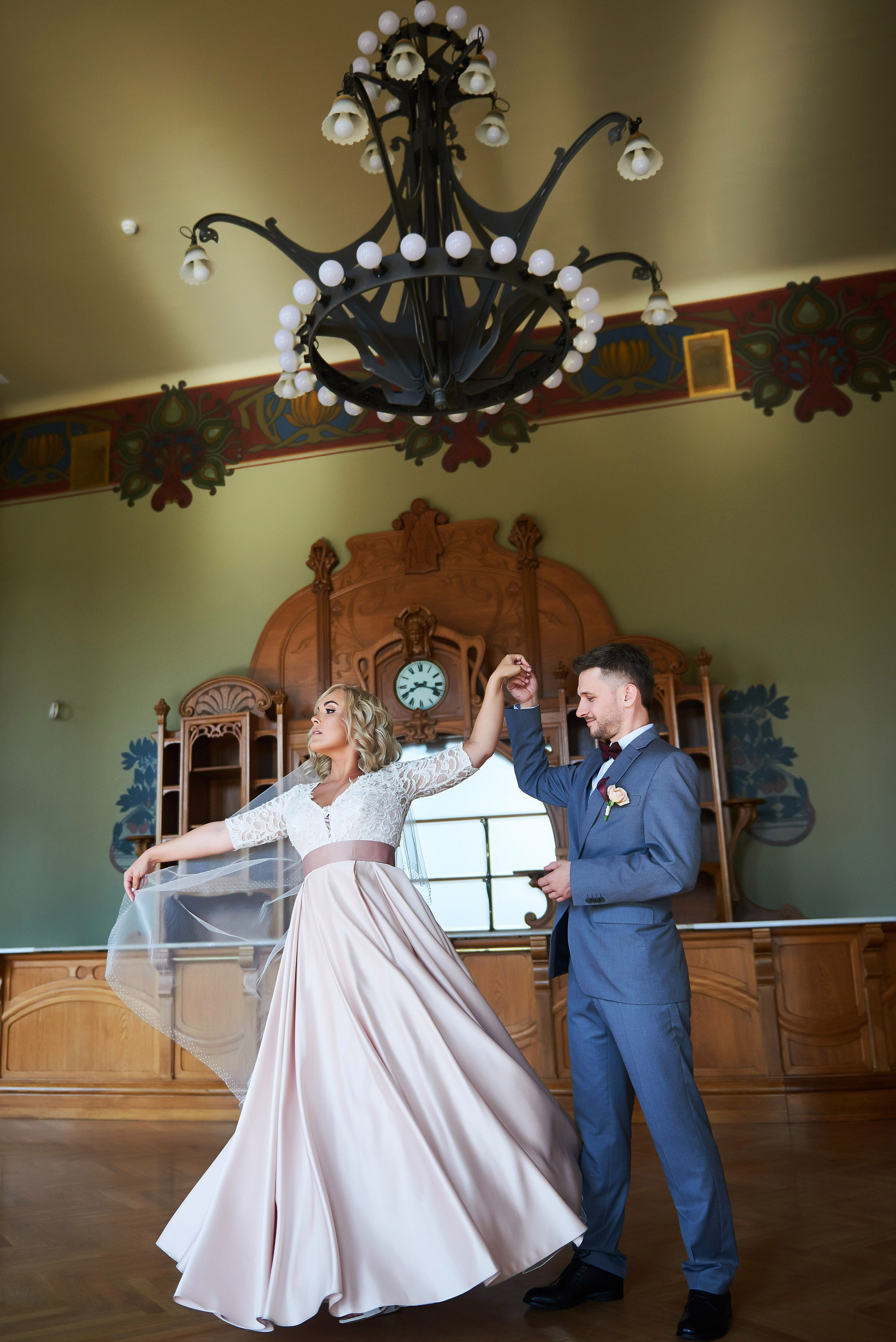 Марта и Анатолий (фотосессия на Витебском вокзале). Портретный, семейный и свадебный фотограф в Санкт-Петербурге и в Пушкине Ширяев Денис