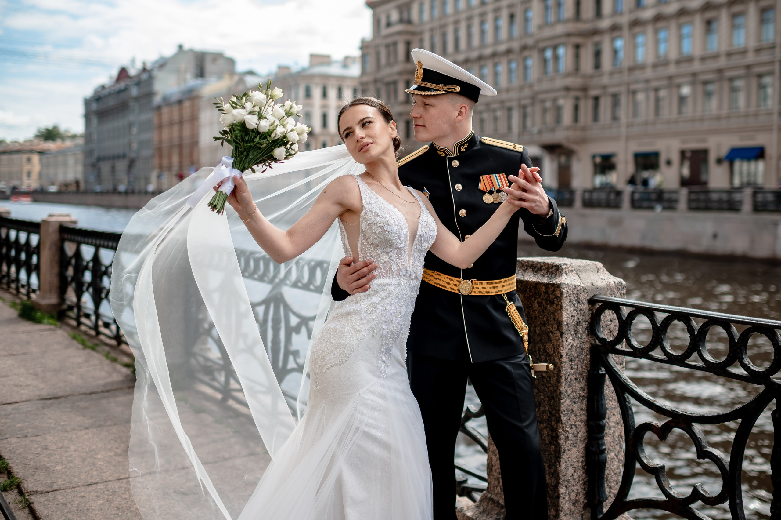 Елизавета и Максим (фотосессия у Дворца Штиглица, набережная Мойки и у Законодательного собрания). Портретный, семейный и свадебный фотограф в Санкт-Петербурге и в Пушкине Ширяев Денис