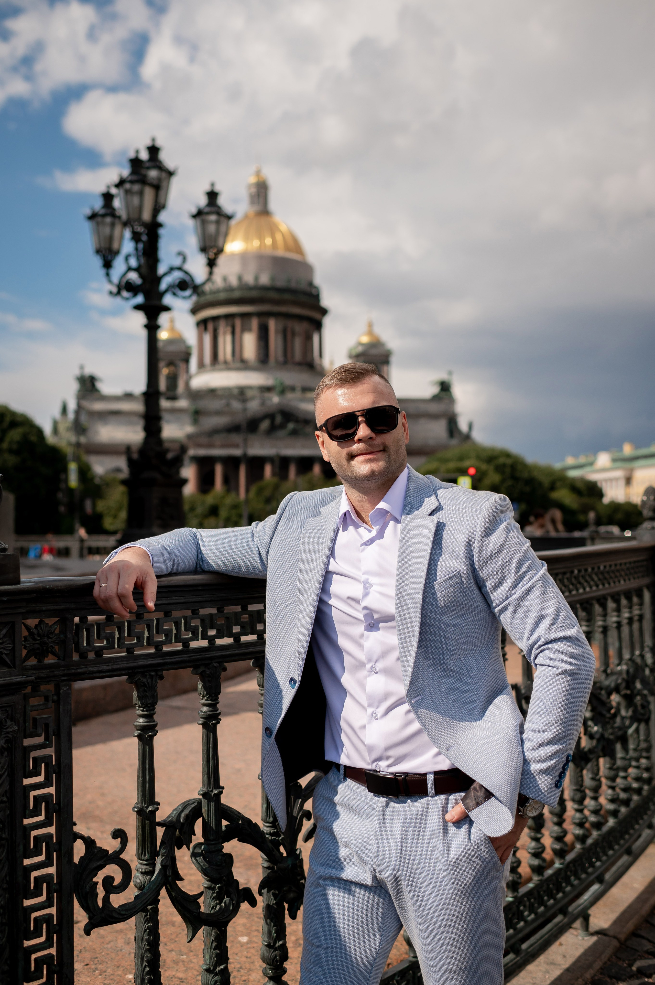 Елена и Илья (фотосессия у городской Невской Ратуши, Исаакиевская площадь). Портретный, семейный и свадебный фотограф в Санкт-Петербурге и в Пушкине Ширяев Денис