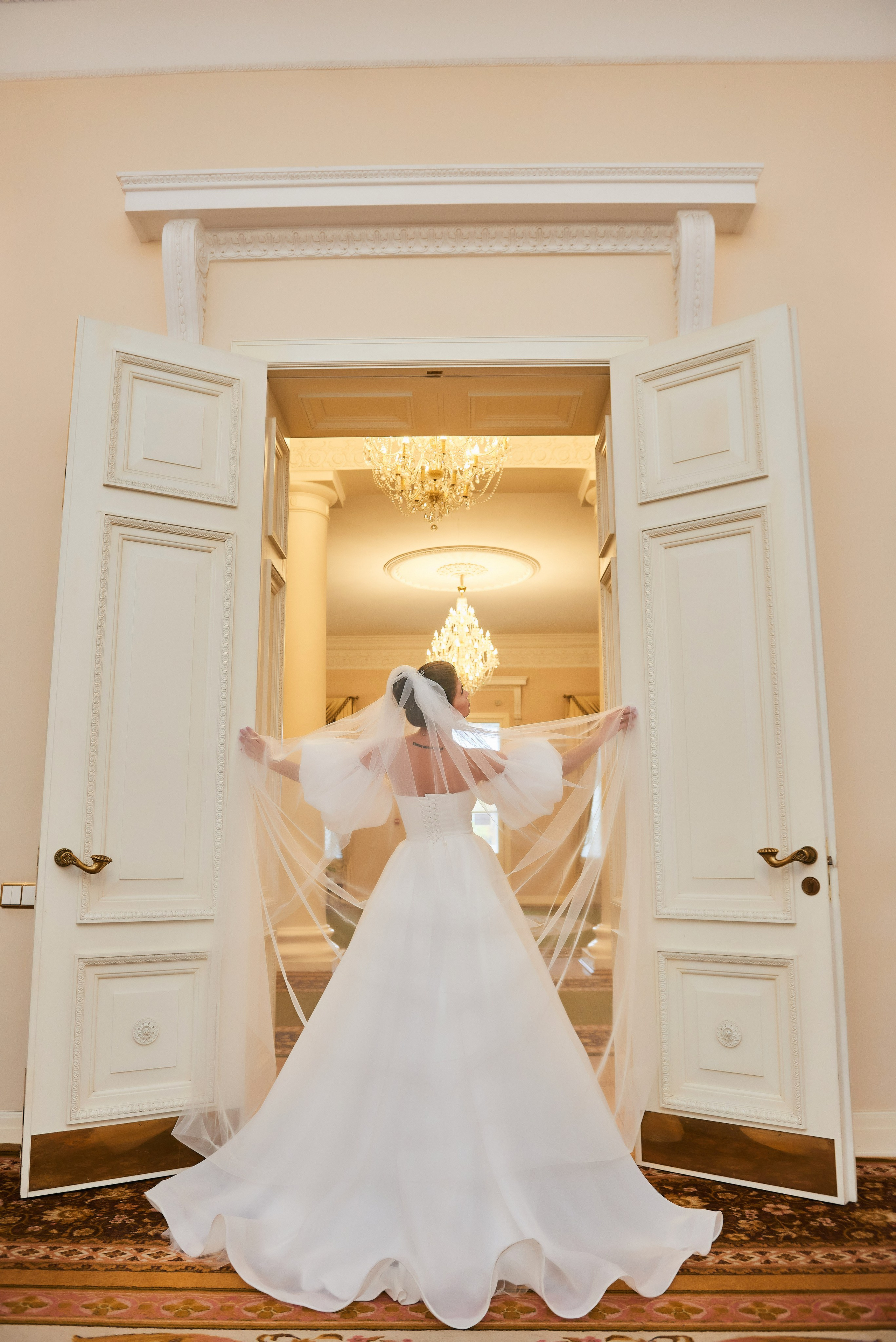 Осенняя свадебная прогулка в Екатерининском парке в Пушкине. Портретный, семейный и свадебный фотограф в Санкт-Петербурге и в Пушкине Ширяев Денис