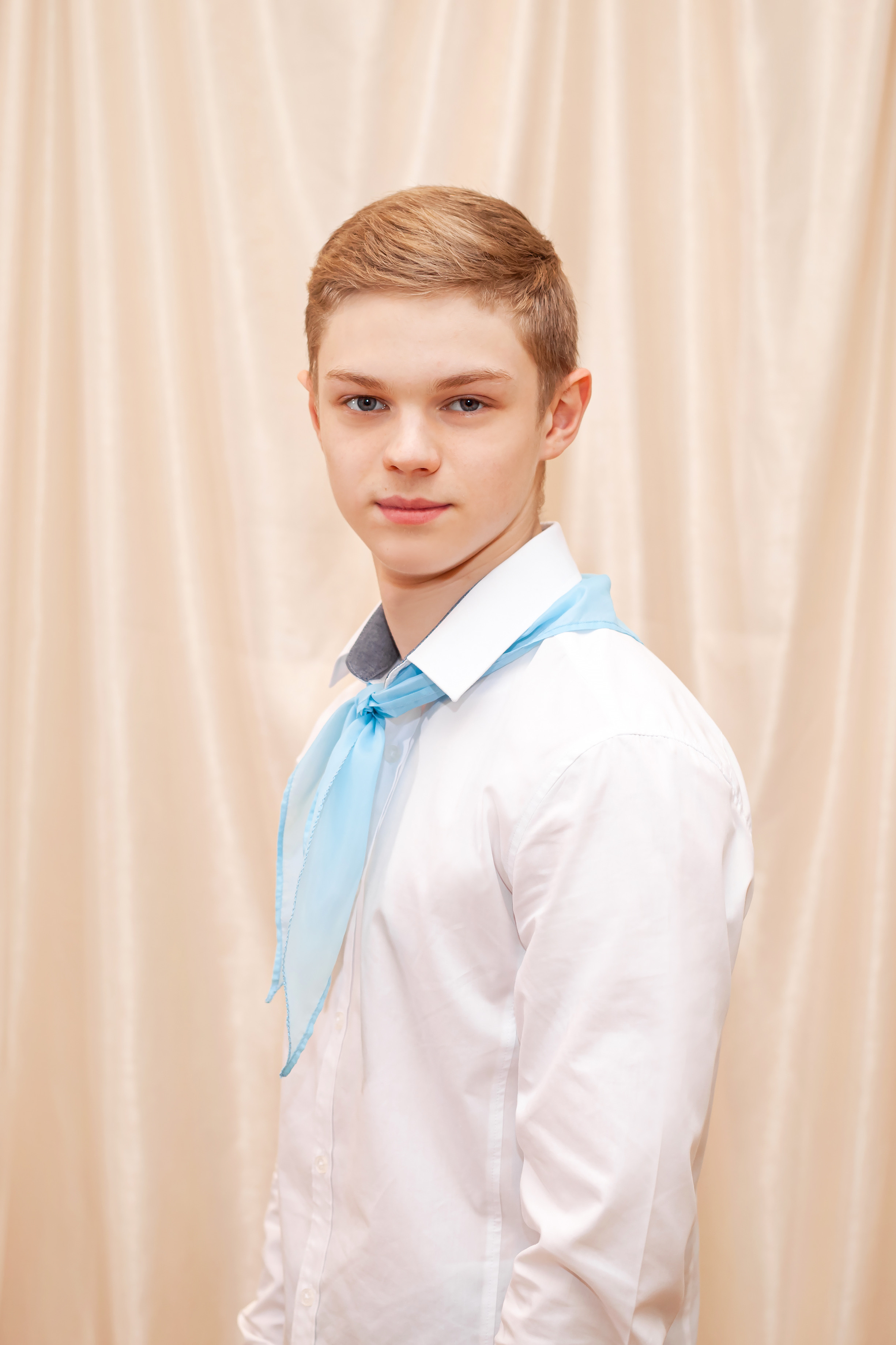 Выпускные фото-альбомы. Фотограф Алина Гашникова