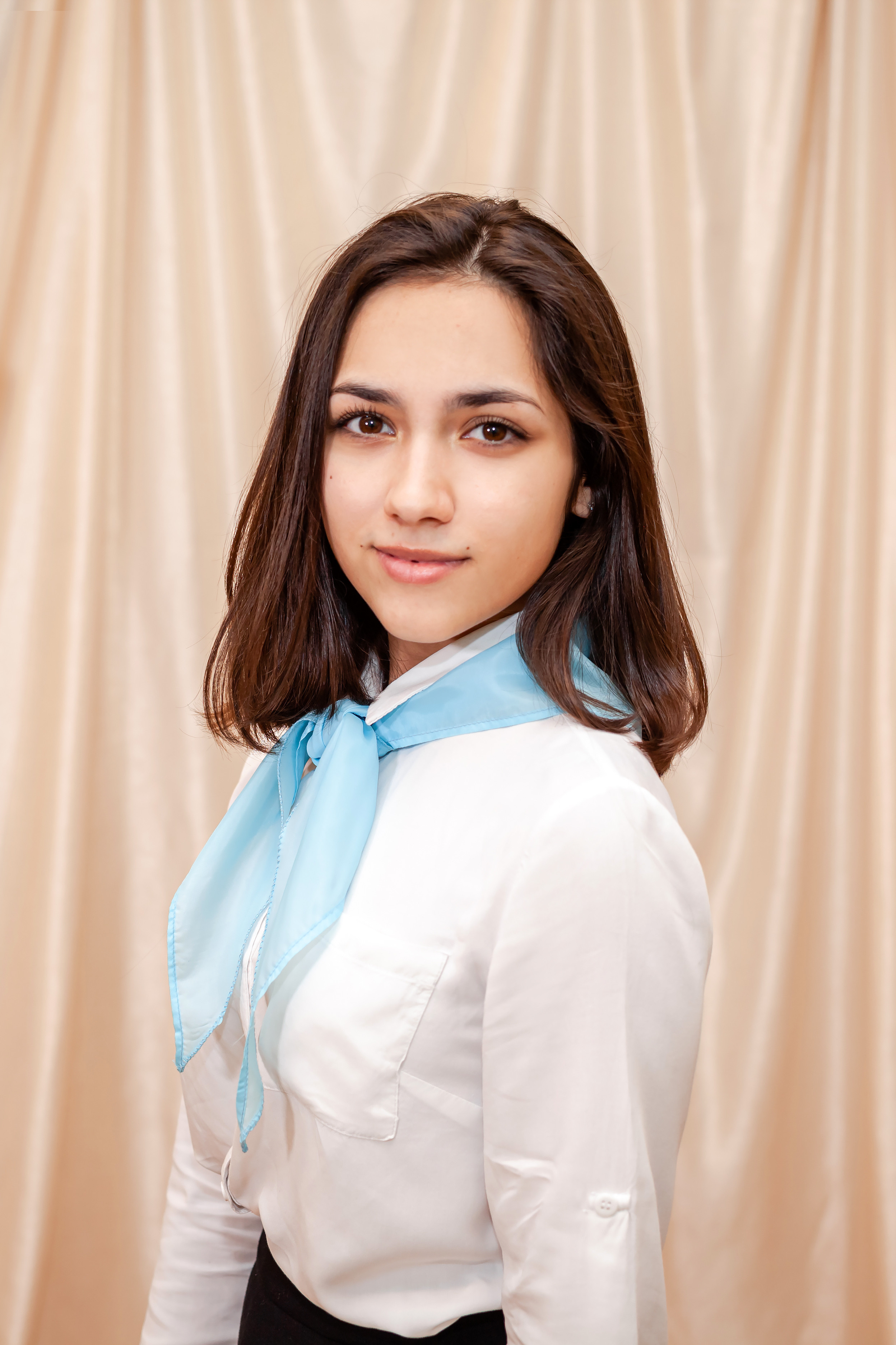 Выпускные фото-альбомы. Фотограф Алина Гашникова