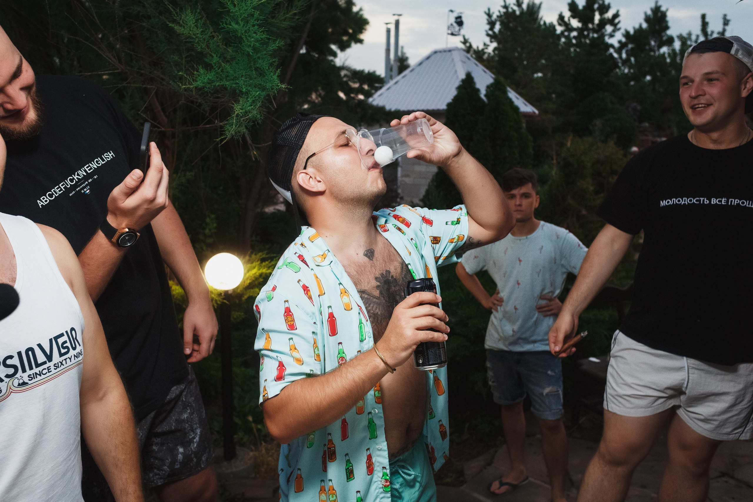 Свадебный фотограф Таганрог — фотосессия в центре города и банкет в коттедже «Виктория». Свадебный и семейный фотограф в Таганроге Бакарюк Антон