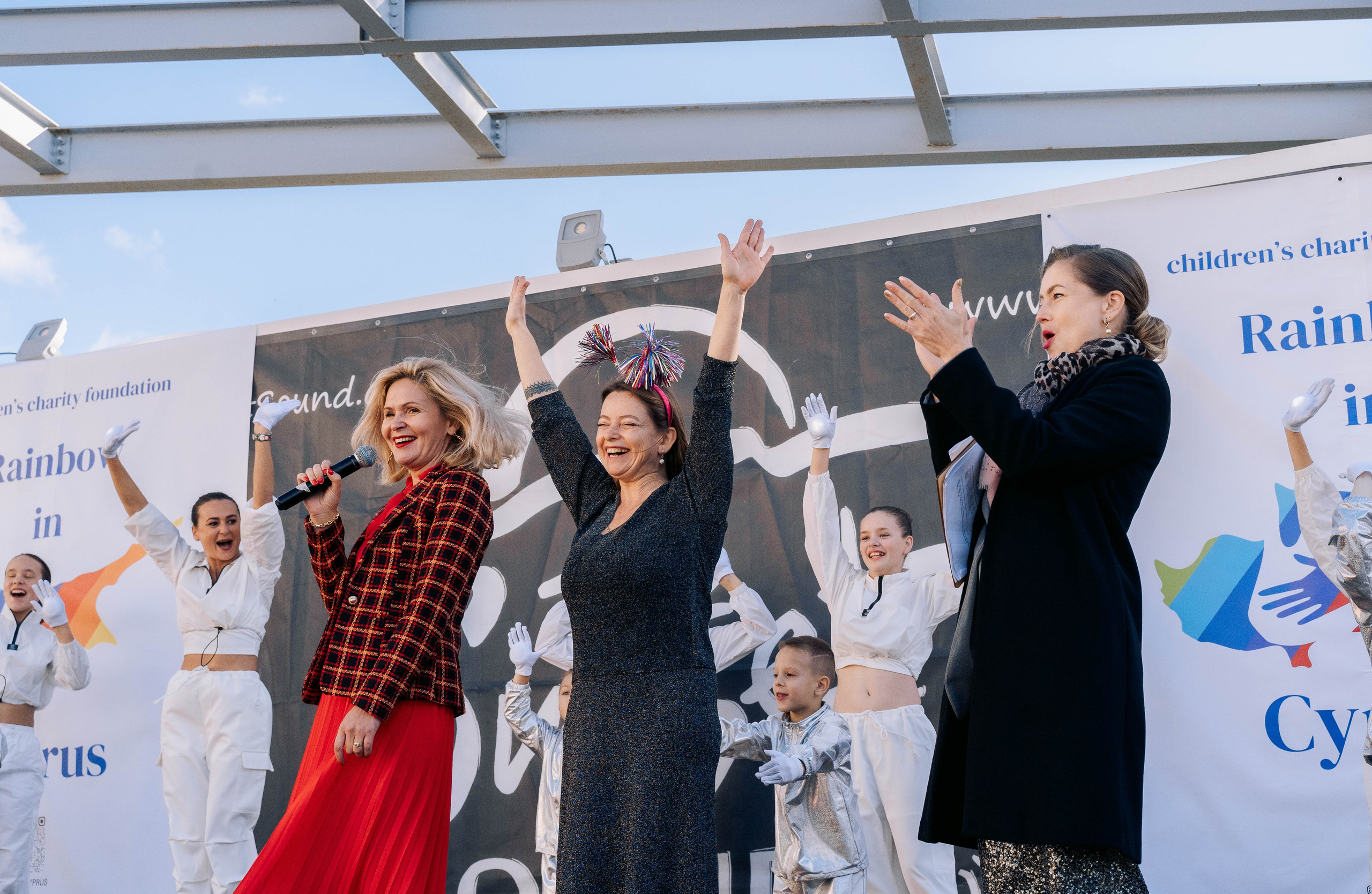 Новогодняя ярмарка от БФ «Радуга на Кипре». Свадебный и семейный фотограф Ирина Чернова