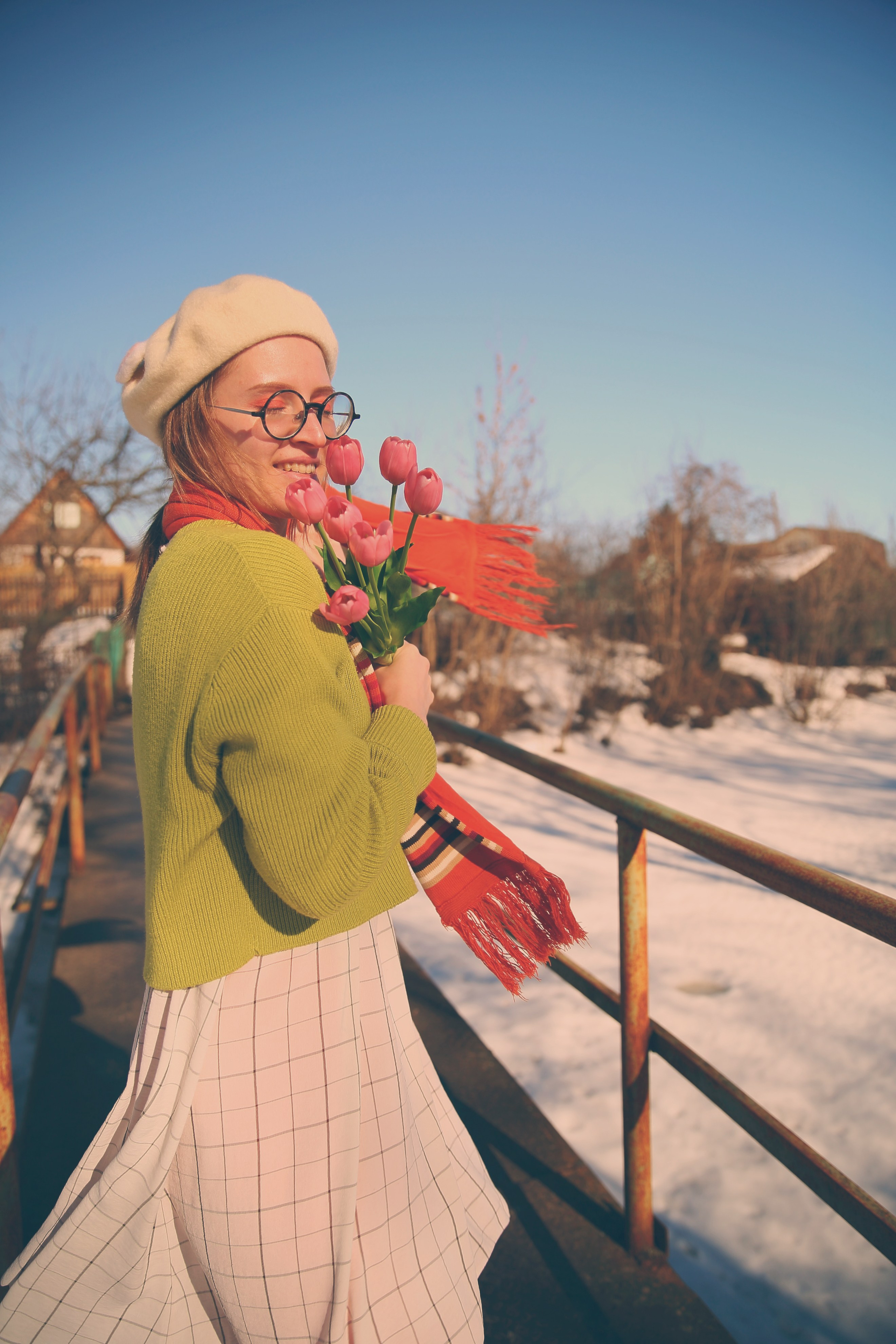 Весенняя фотосессия девушки на природе. Свадебный и репортажный фотограф в Ярославле и Санкт-Петербурге Роман Микрюков