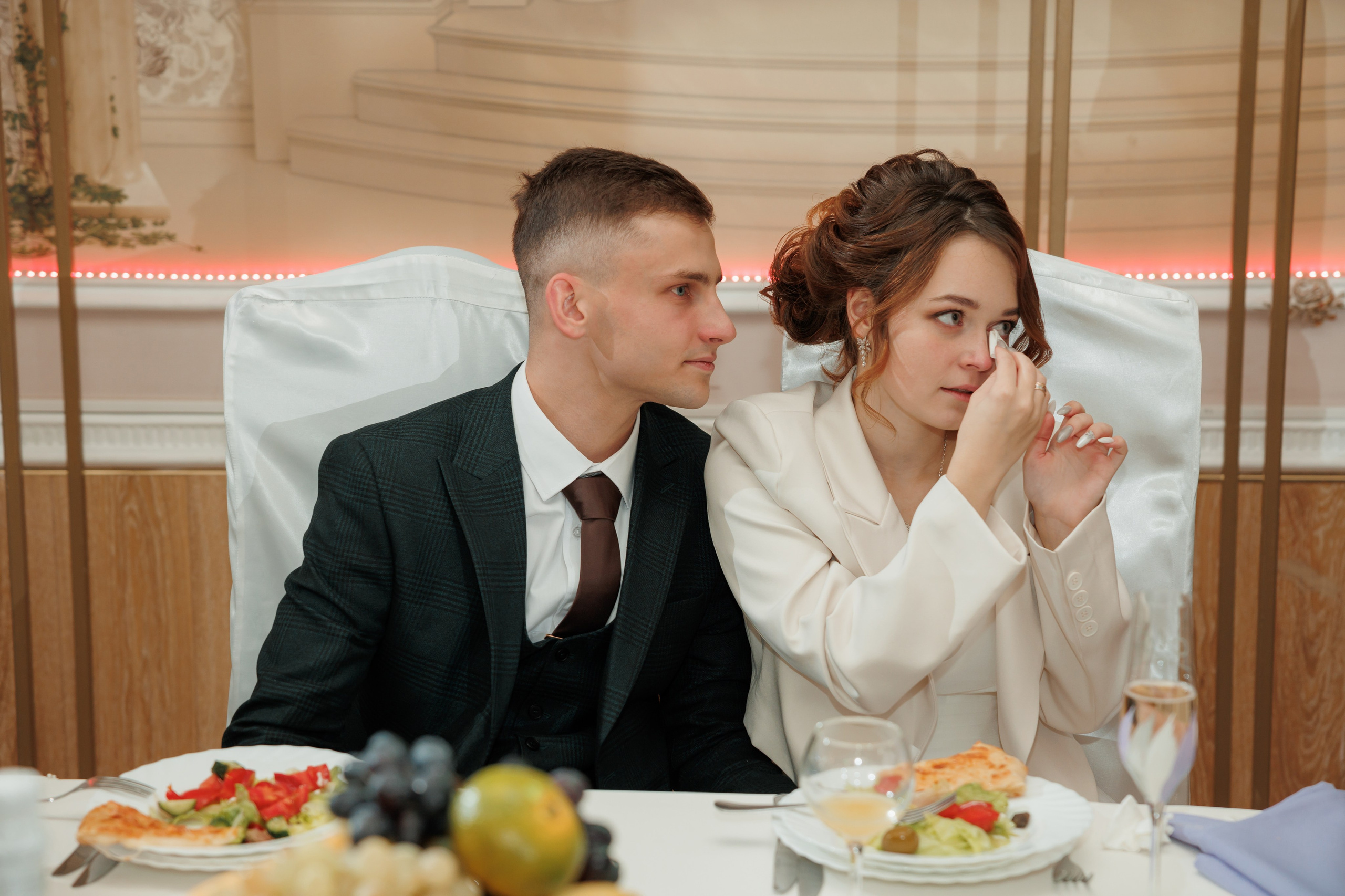 Константин и Дарья, ЗАГС ВДНХ, отель Soluxe, ресторан «Антик». Свадебный и репортажный фотограф (Москва, Королев и другие)